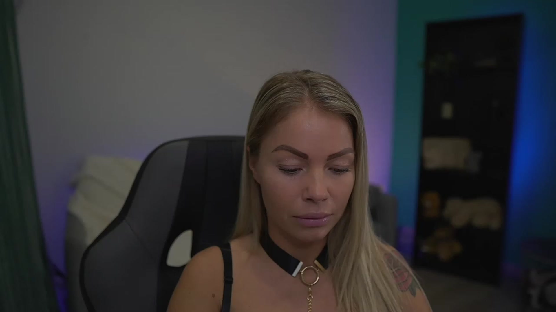 Gallery image thumbnail from MissySlapalot's myfreecams stream on, 12/01/2022, 14:23 image 15 of 20