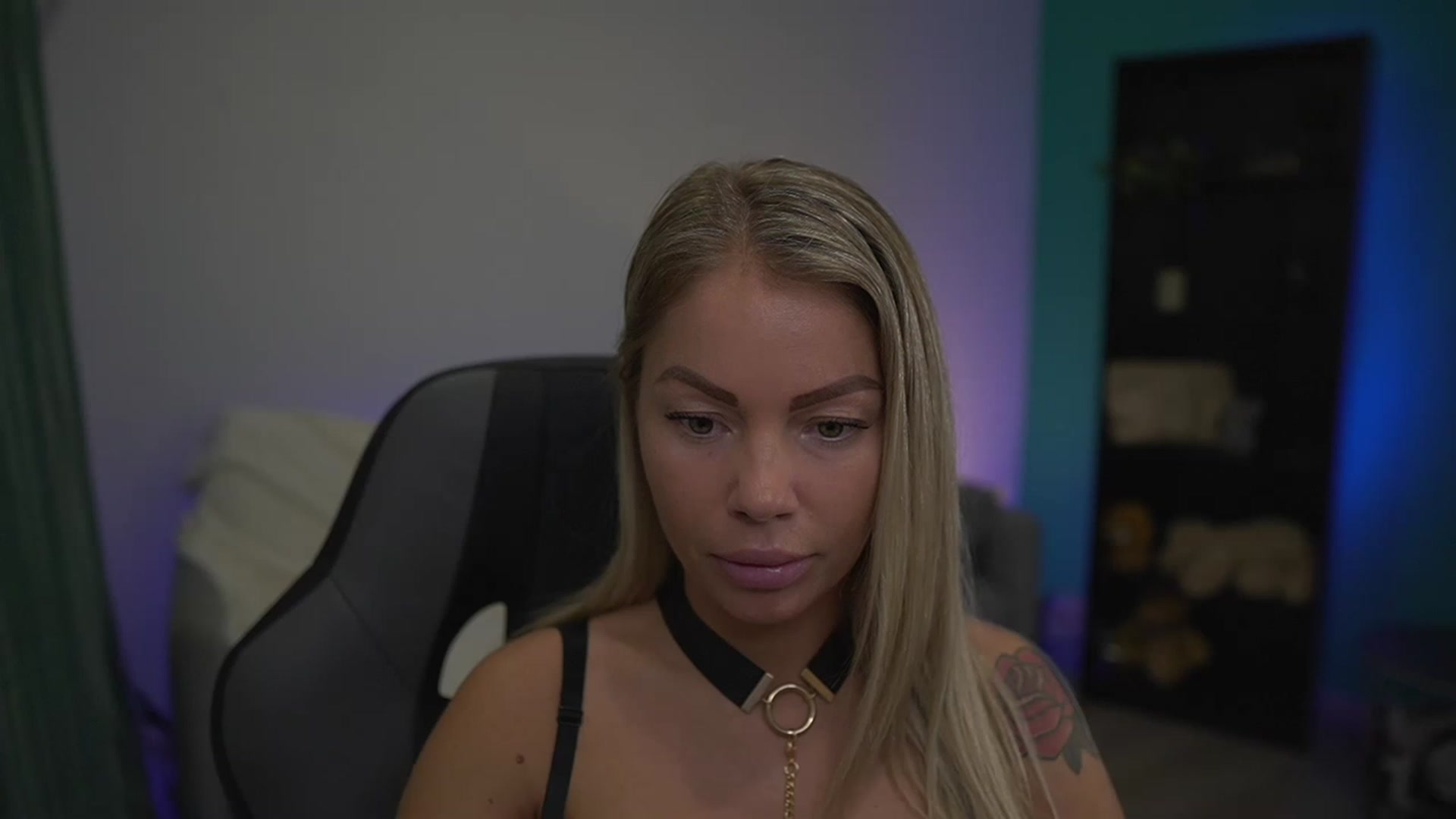 Gallery image thumbnail from MissySlapalot's myfreecams stream on, 12/01/2022, 14:23 image 12 of 20