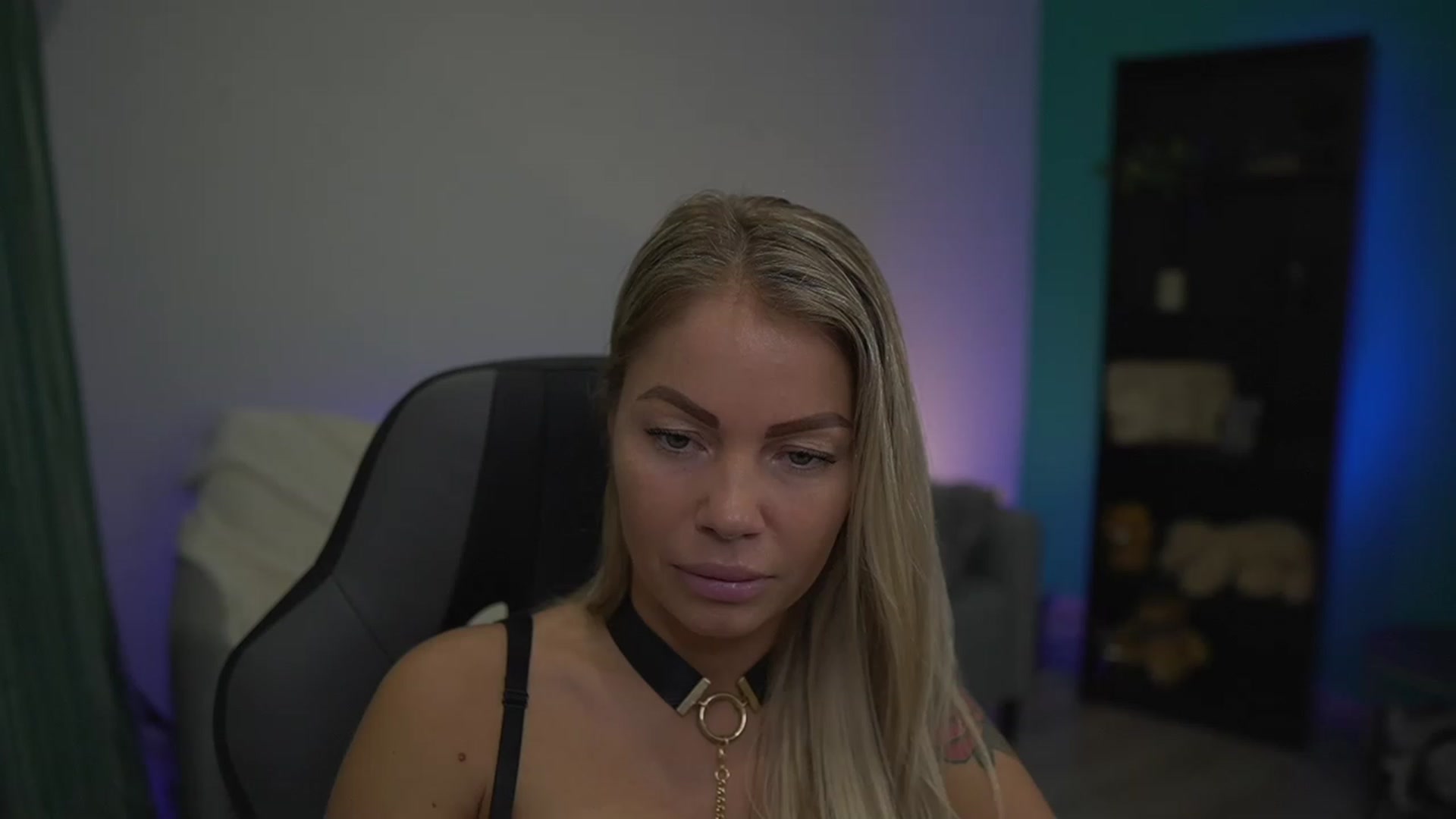 Gallery image thumbnail from MissySlapalot's myfreecams stream on, 12/01/2022, 14:23 image 1 of 20
