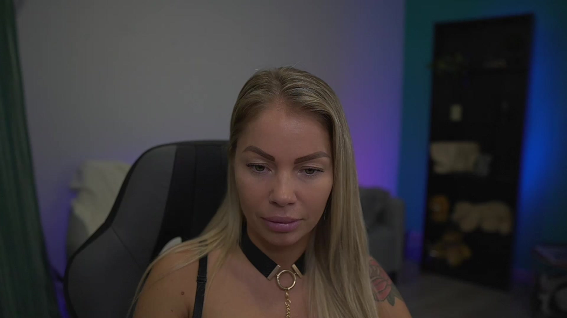 Gallery image thumbnail from MissySlapalot's myfreecams stream on, 12/01/2022, 16:10 image 14 of 20