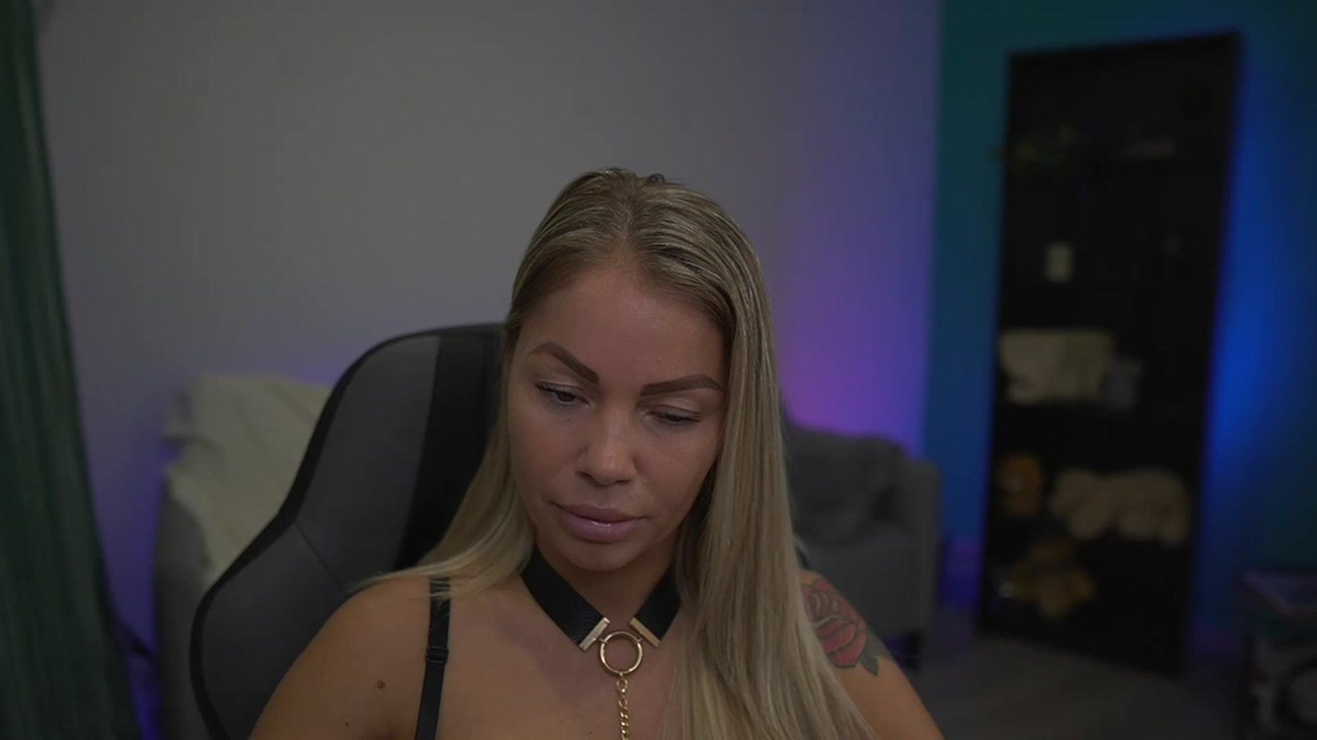 Gallery image thumbnail from MissySlapalot's myfreecams stream on, 12/01/2022, 17:47 image 3 of 20