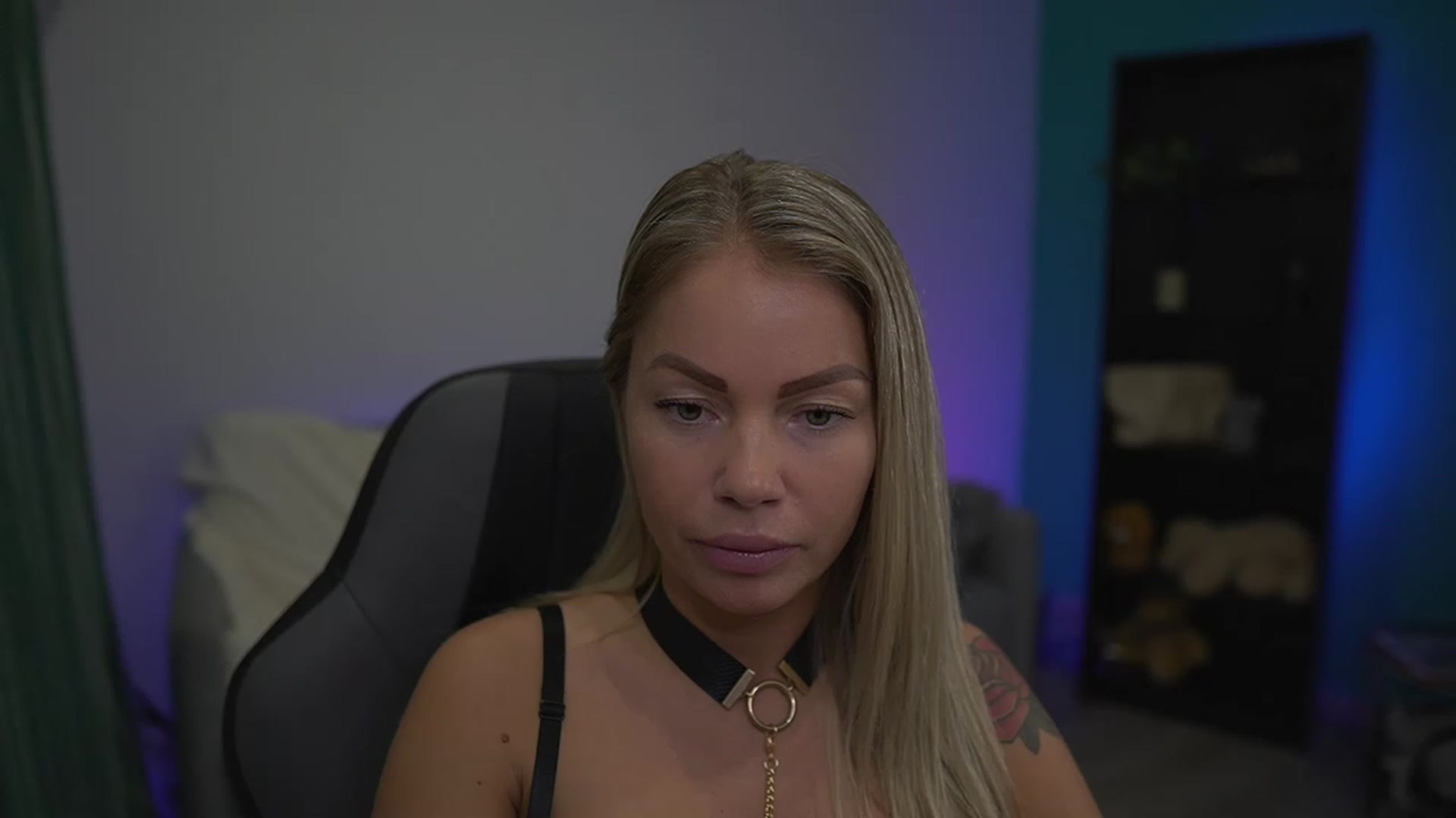 Gallery image thumbnail from MissySlapalot's myfreecams stream on, 12/01/2022, 17:47 image 12 of 20