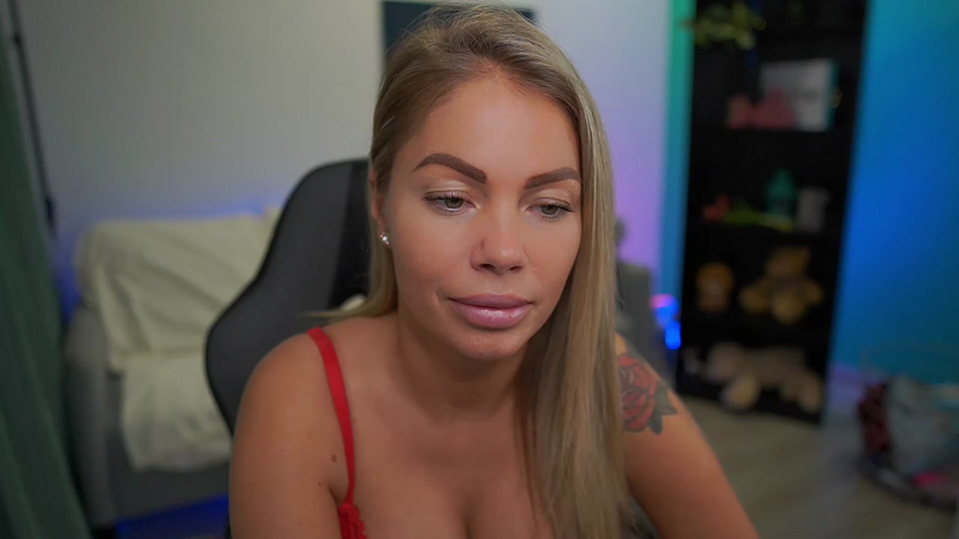 Gallery image thumbnail from MissySlapalot's myfreecams stream on, 12/06/2022, 12:35 image 2 of 20