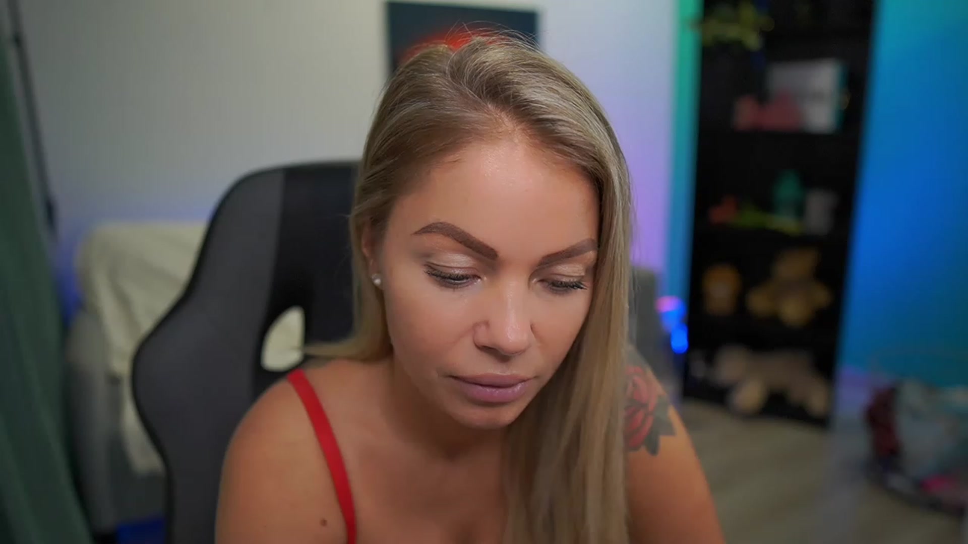 Gallery image thumbnail from MissySlapalot's myfreecams stream on, 12/06/2022, 12:35 image 10 of 20