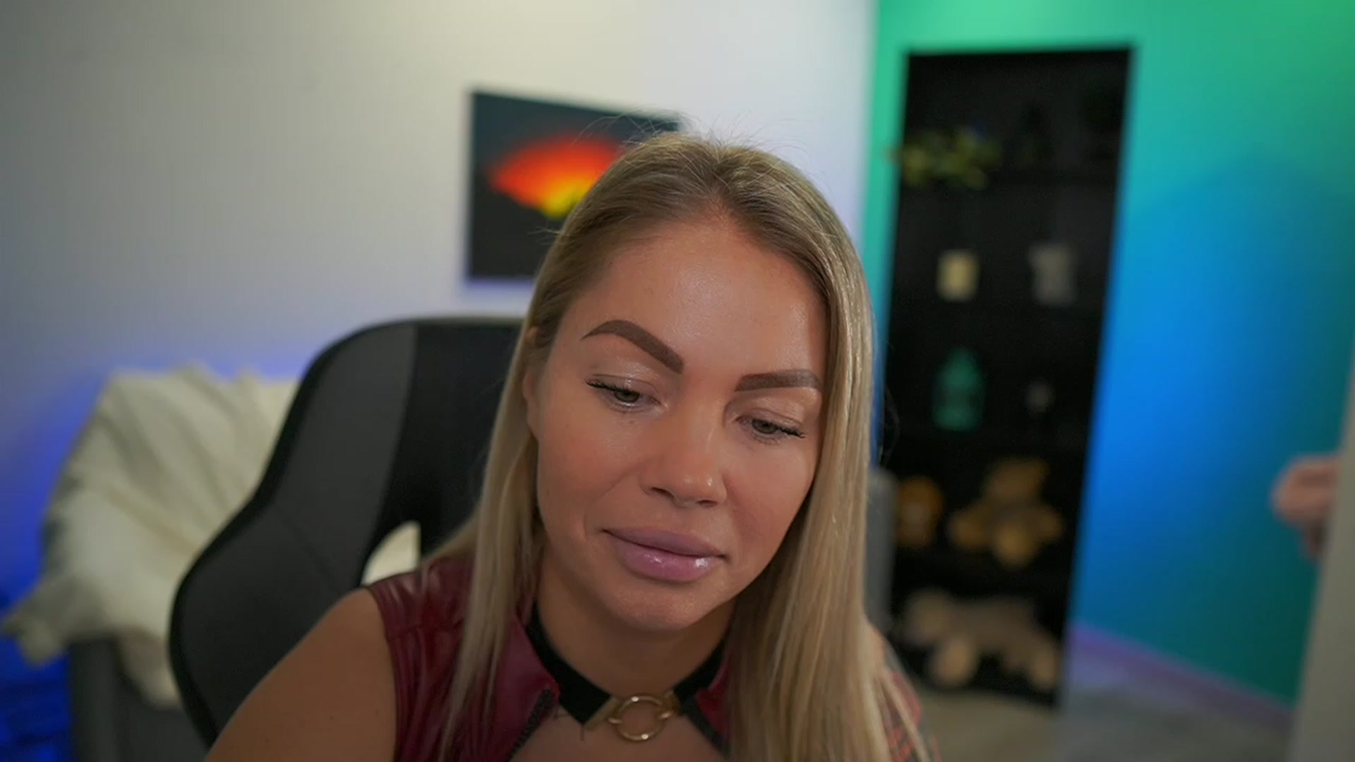 Gallery image thumbnail from MissySlapalot's myfreecams stream on, 12/12/2022, 14:27 image 12 of 20