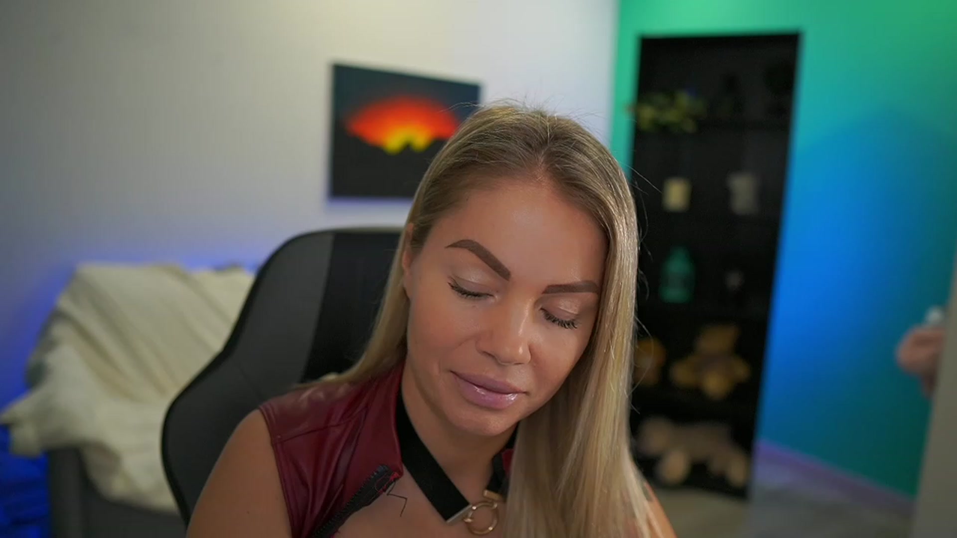 Gallery image thumbnail from MissySlapalot's myfreecams stream on, 12/12/2022, 16:16 image 12 of 20