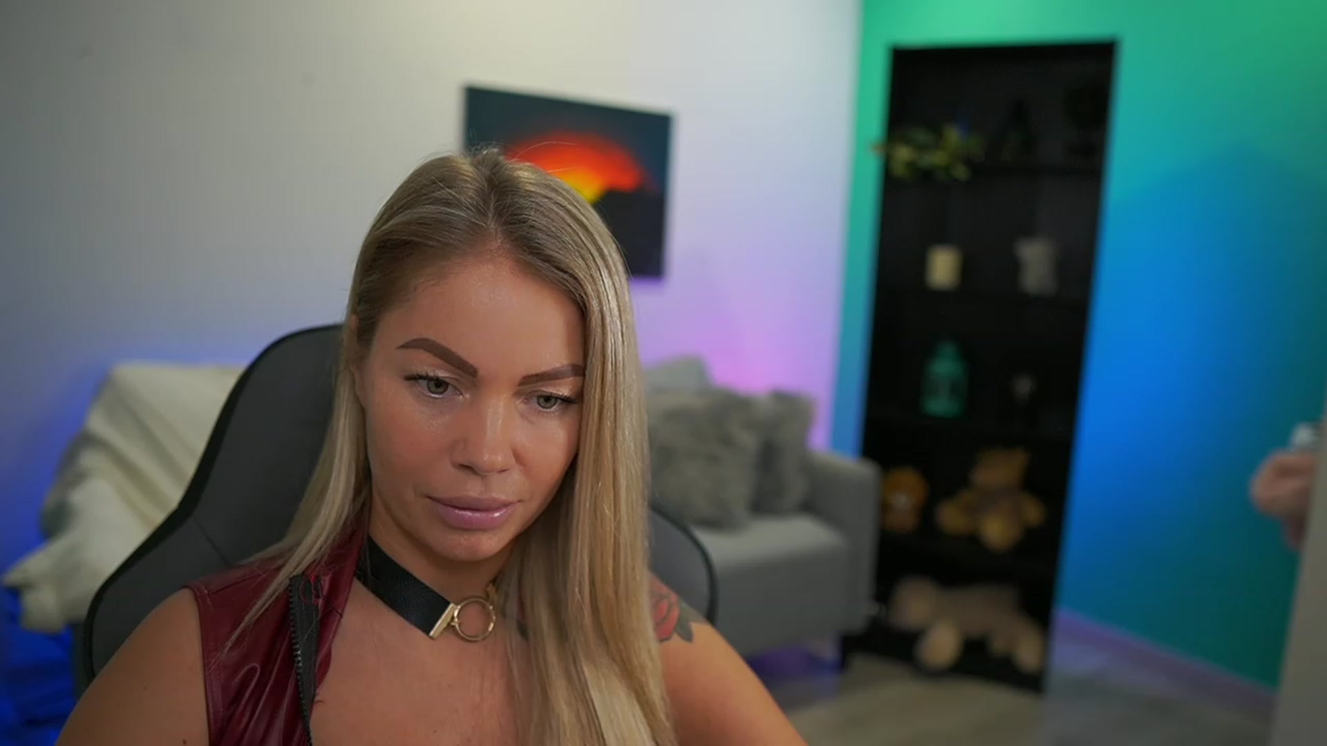 Gallery image thumbnail from MissySlapalot's myfreecams stream on, 12/12/2022, 17:59 image 16 of 20