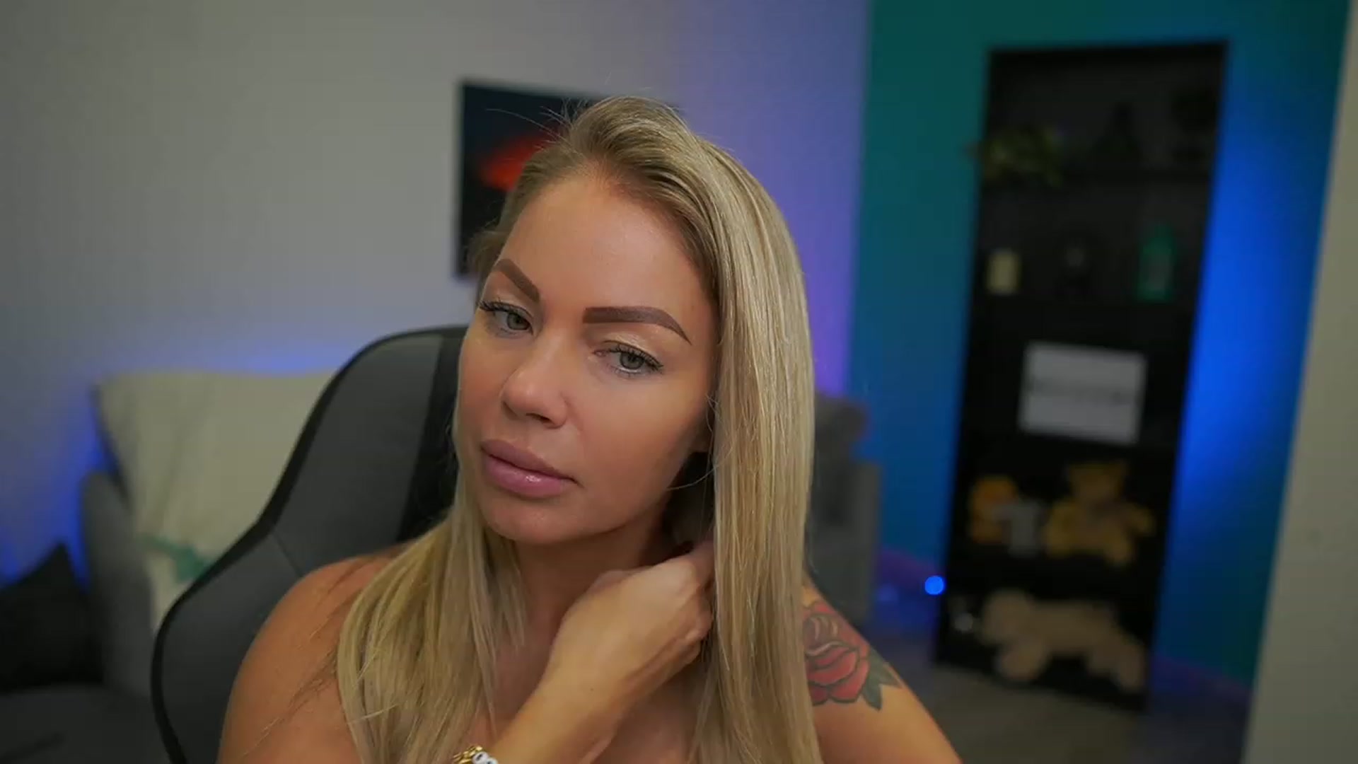 Gallery image thumbnail from MissySlapalot's myfreecams stream on, 12/15/2022, 09:08 image 5 of 20