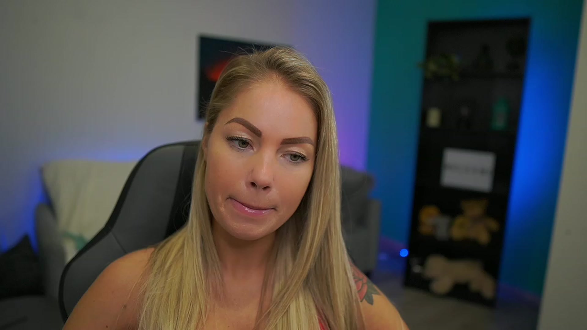 Gallery image thumbnail from MissySlapalot's myfreecams stream on, 12/15/2022, 09:08 image 6 of 20