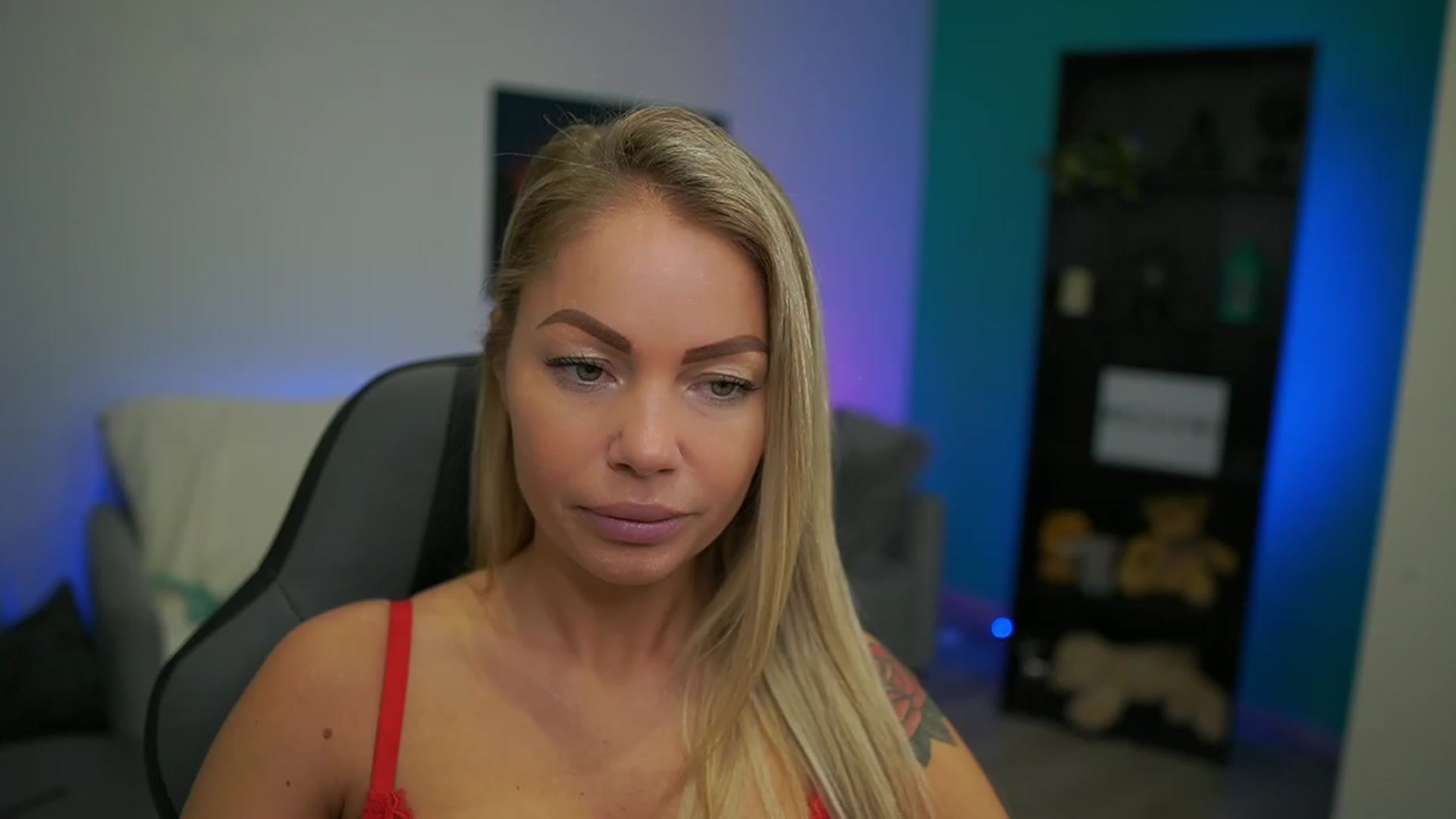 Gallery image thumbnail from MissySlapalot's myfreecams stream on, 12/15/2022, 09:08 image 14 of 20