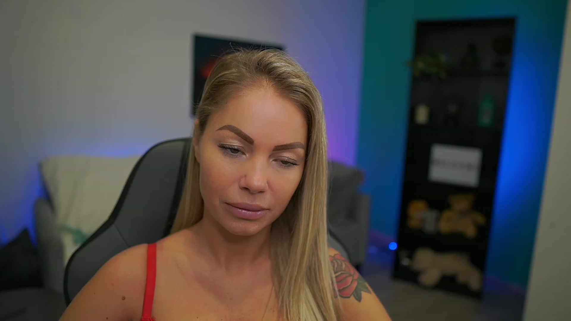 Gallery image thumbnail from MissySlapalot's myfreecams stream on, 12/15/2022, 09:08 image 7 of 20