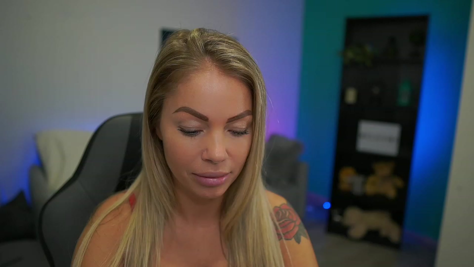 Gallery image thumbnail from MissySlapalot's myfreecams stream on, 12/15/2022, 11:00 image 6 of 20
