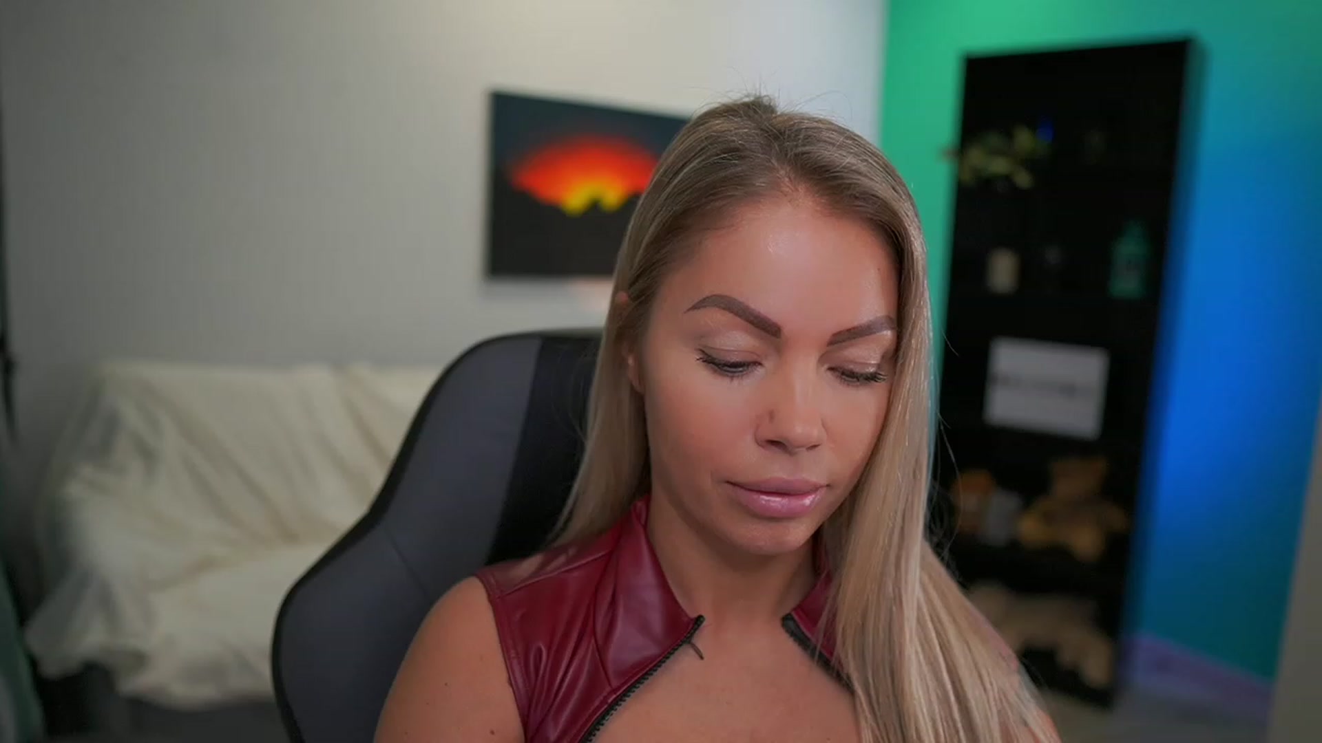 Gallery image thumbnail from MissySlapalot's myfreecams stream on, 12/19/2022, 09:49 image 15 of 20