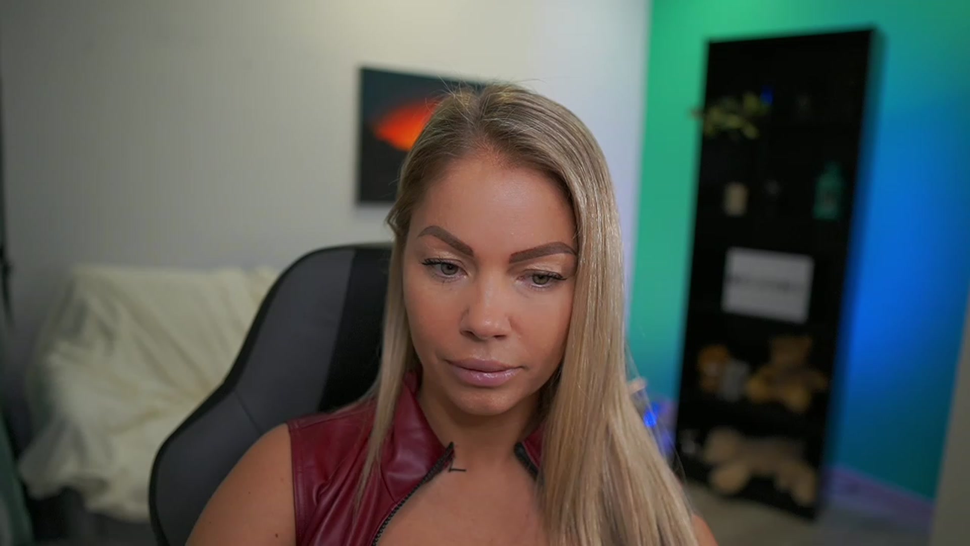Gallery image thumbnail from MissySlapalot's myfreecams stream on, 12/19/2022, 09:49 image 8 of 20