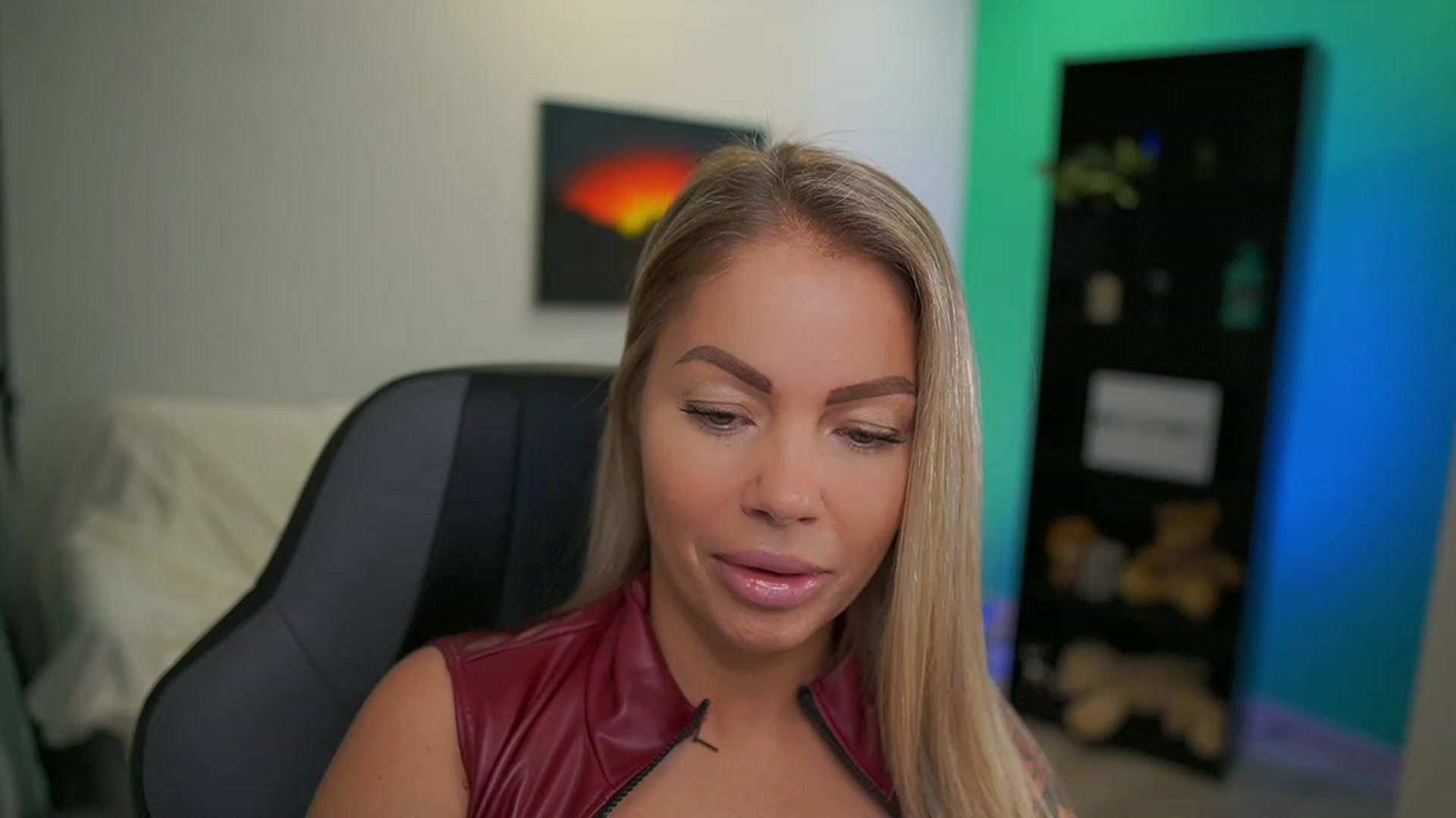 Gallery image thumbnail from MissySlapalot's myfreecams stream on, 12/19/2022, 09:49 image 3 of 20