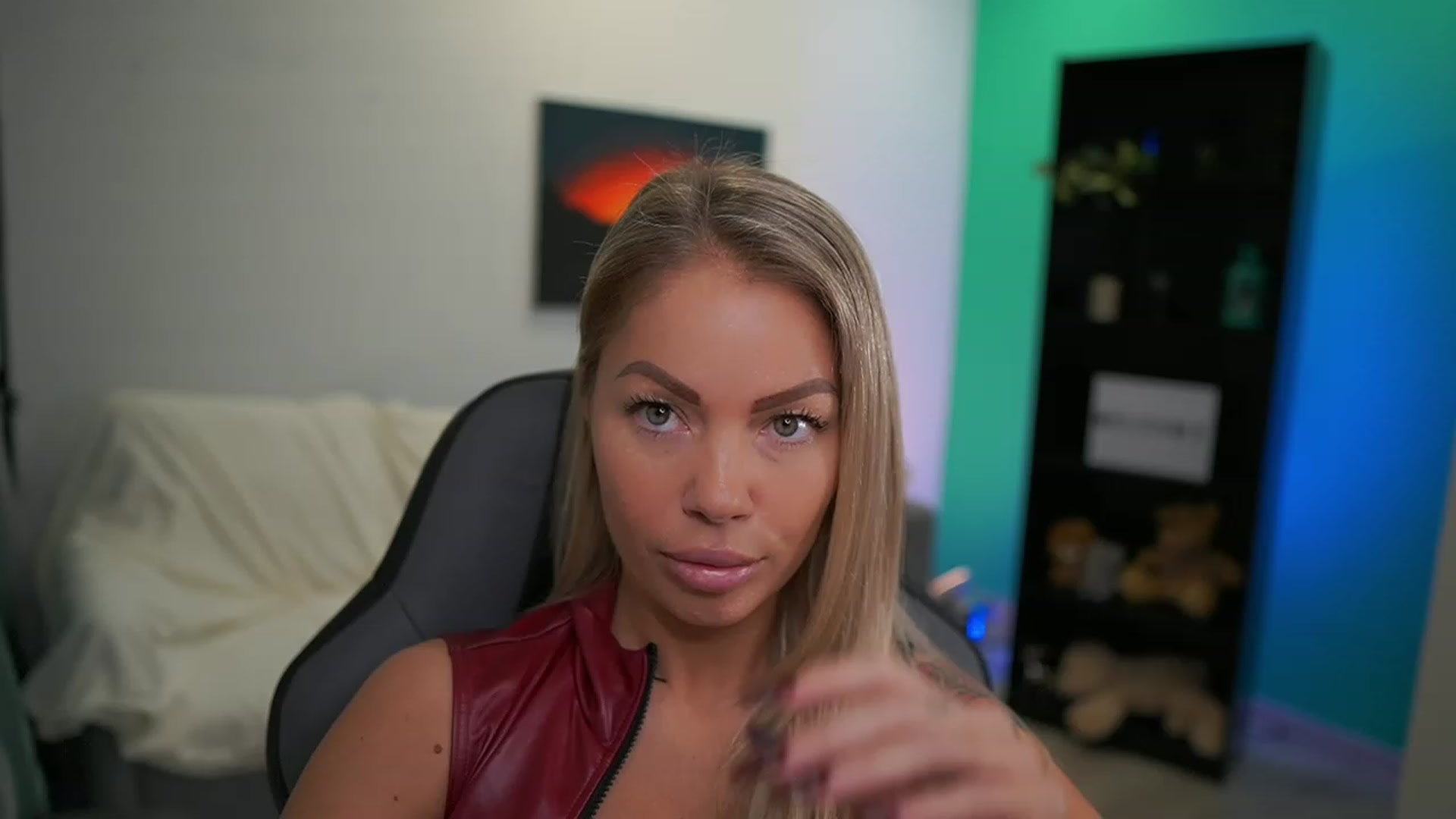 Gallery image thumbnail from MissySlapalot's myfreecams stream on, 12/19/2022, 10:57 image 2 of 20