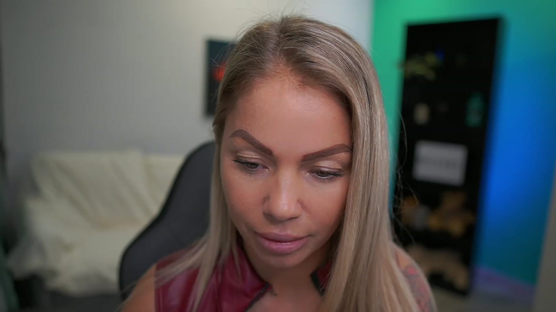 Gallery image thumbnail from MissySlapalot's myfreecams stream on, 12/19/2022, 13:34 image 15 of 20