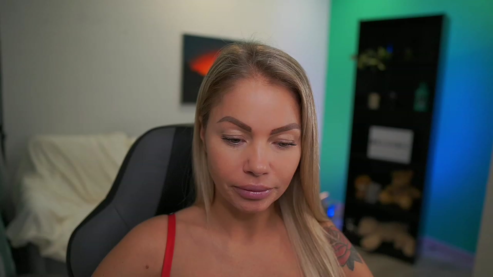 Gallery image thumbnail from MissySlapalot's myfreecams stream on, 12/19/2022, 13:34 image 3 of 20