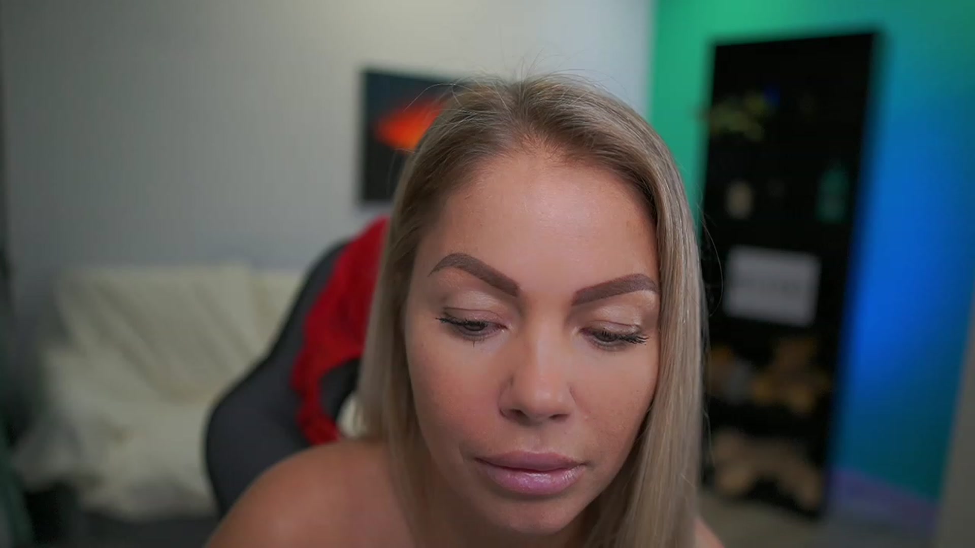 Gallery image thumbnail from MissySlapalot's myfreecams stream on, 12/19/2022, 13:34 image 11 of 20