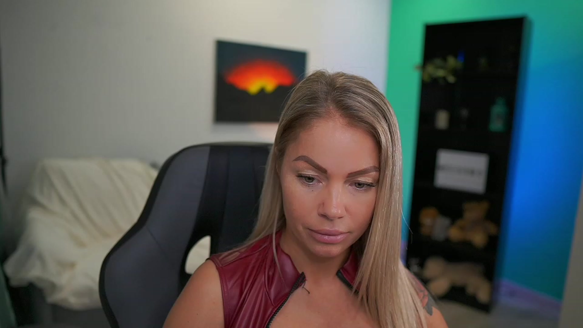 Gallery image thumbnail from MissySlapalot's myfreecams stream on, 12/19/2022, 15:35 image 8 of 20