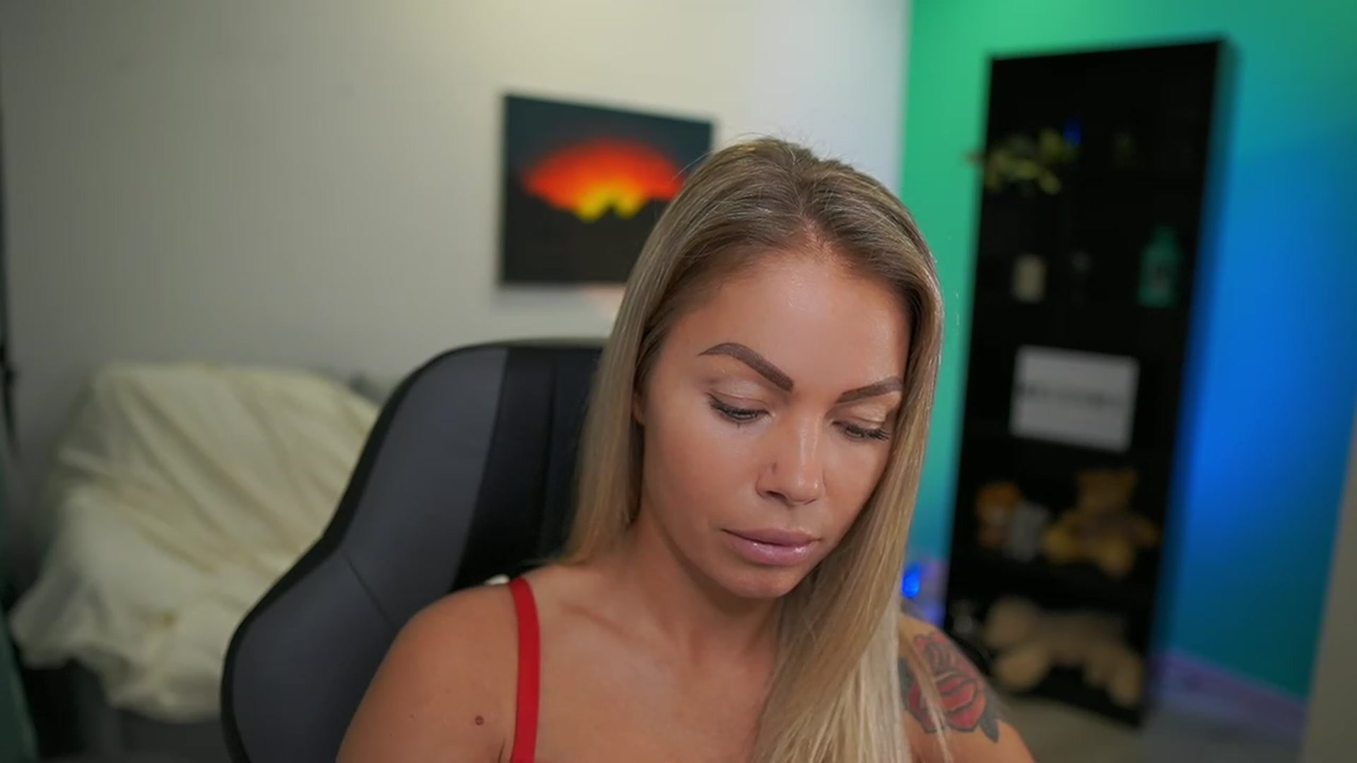 Gallery image thumbnail from MissySlapalot's myfreecams stream on, 12/19/2022, 16:21 image 20 of 20