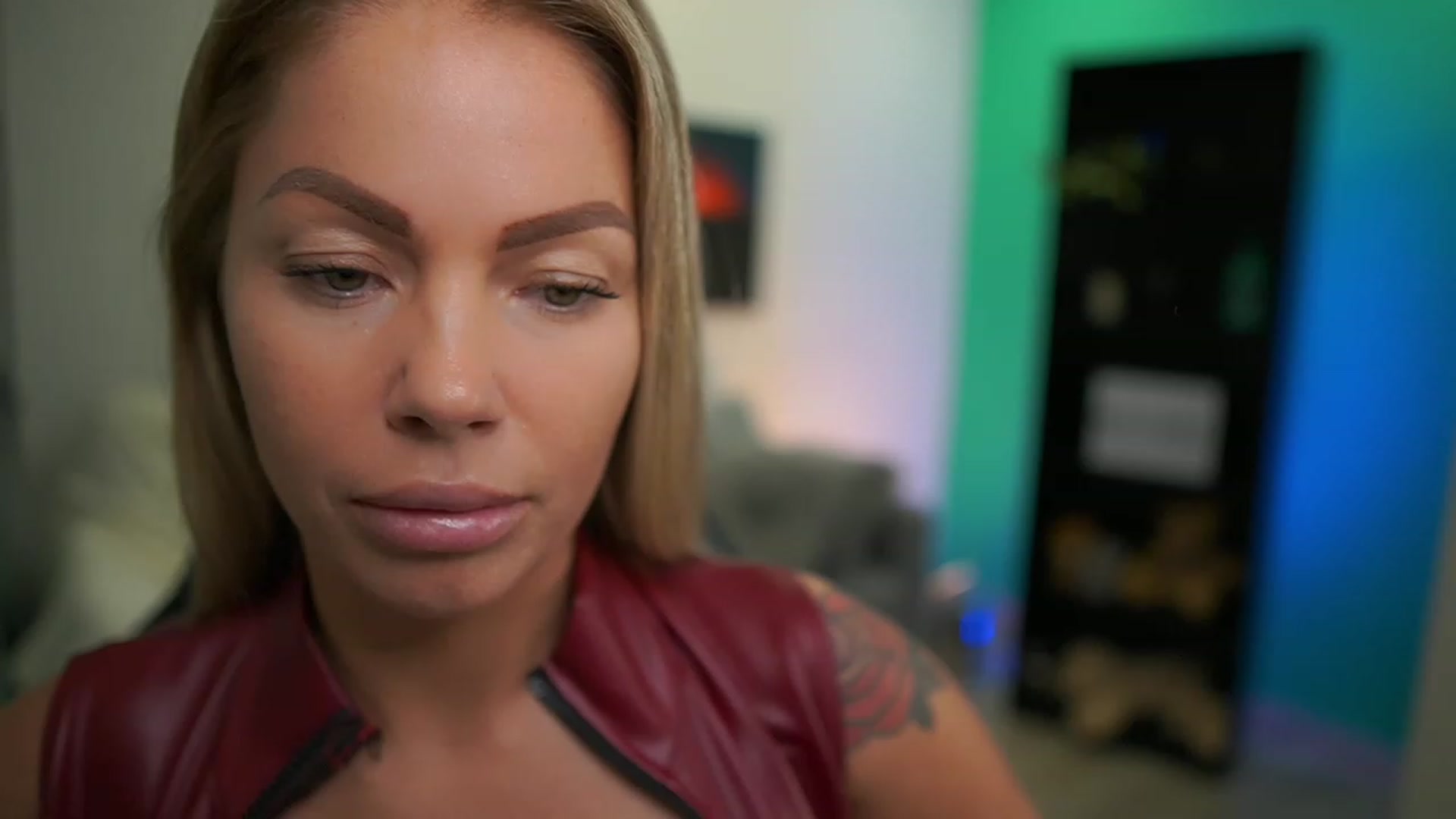 Gallery image thumbnail from MissySlapalot's myfreecams stream on, 12/19/2022, 16:21 image 11 of 20