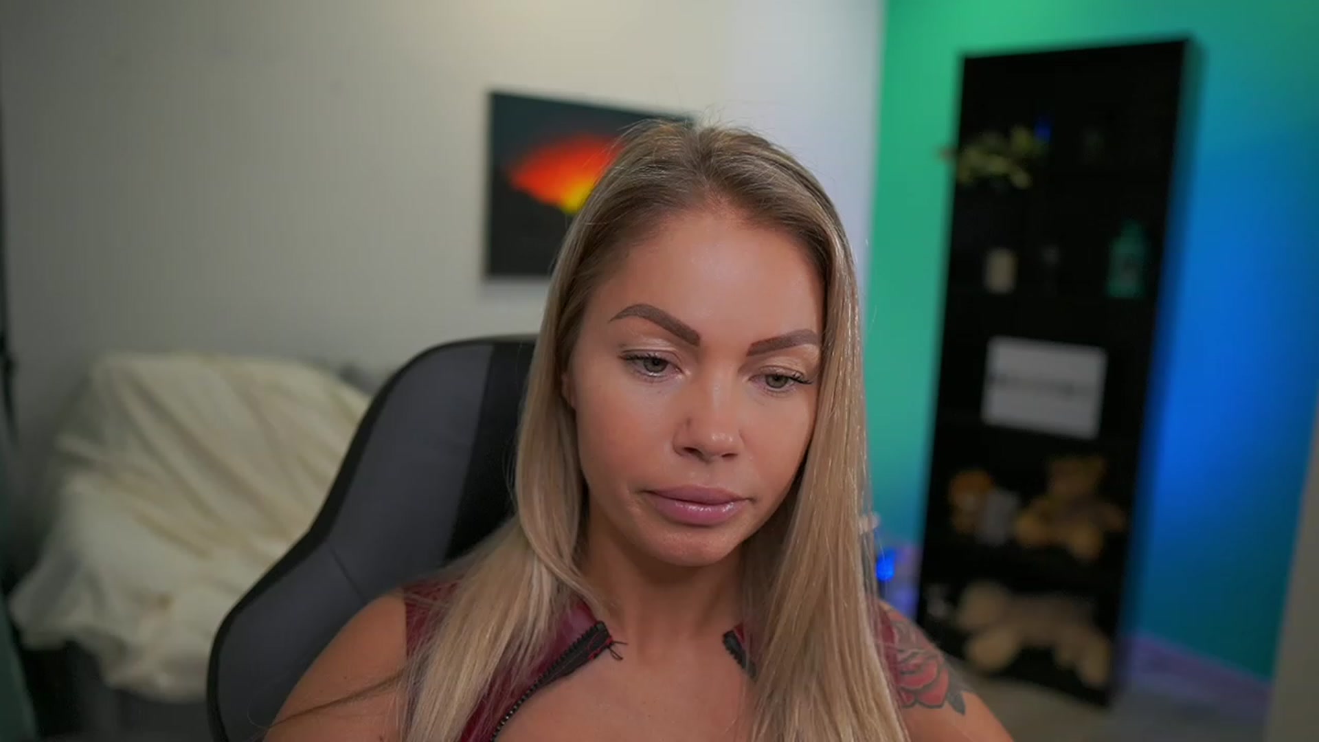 Gallery image thumbnail from MissySlapalot's myfreecams stream on, 12/19/2022, 16:21 image 16 of 20