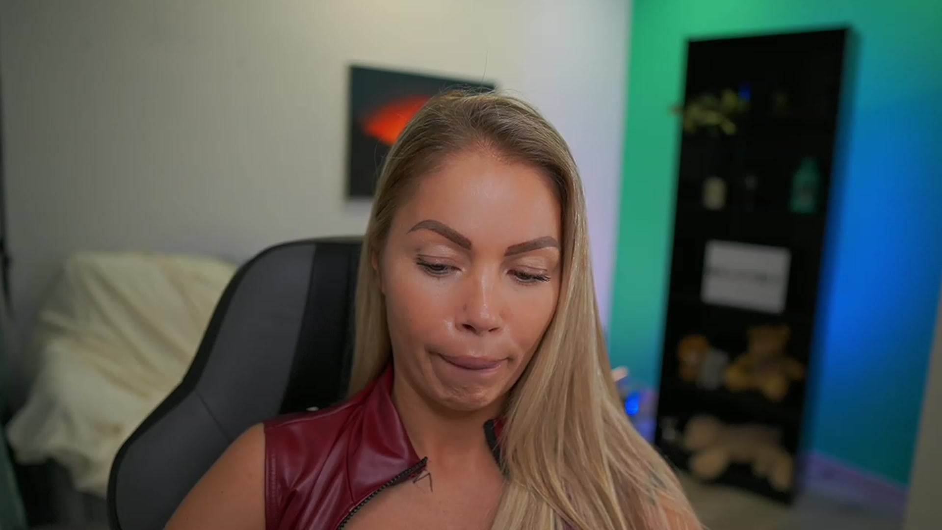 Gallery image thumbnail from MissySlapalot's myfreecams stream on, 12/19/2022, 17:41 image 19 of 20