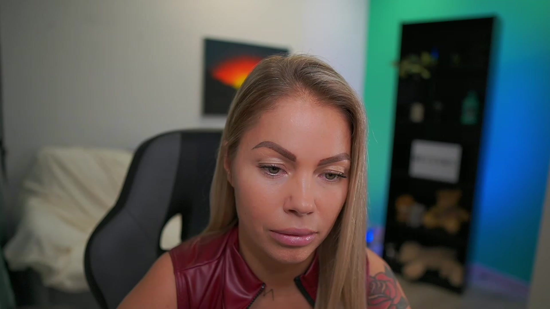 Gallery image thumbnail from MissySlapalot's myfreecams stream on, 12/19/2022, 17:41 image 14 of 20
