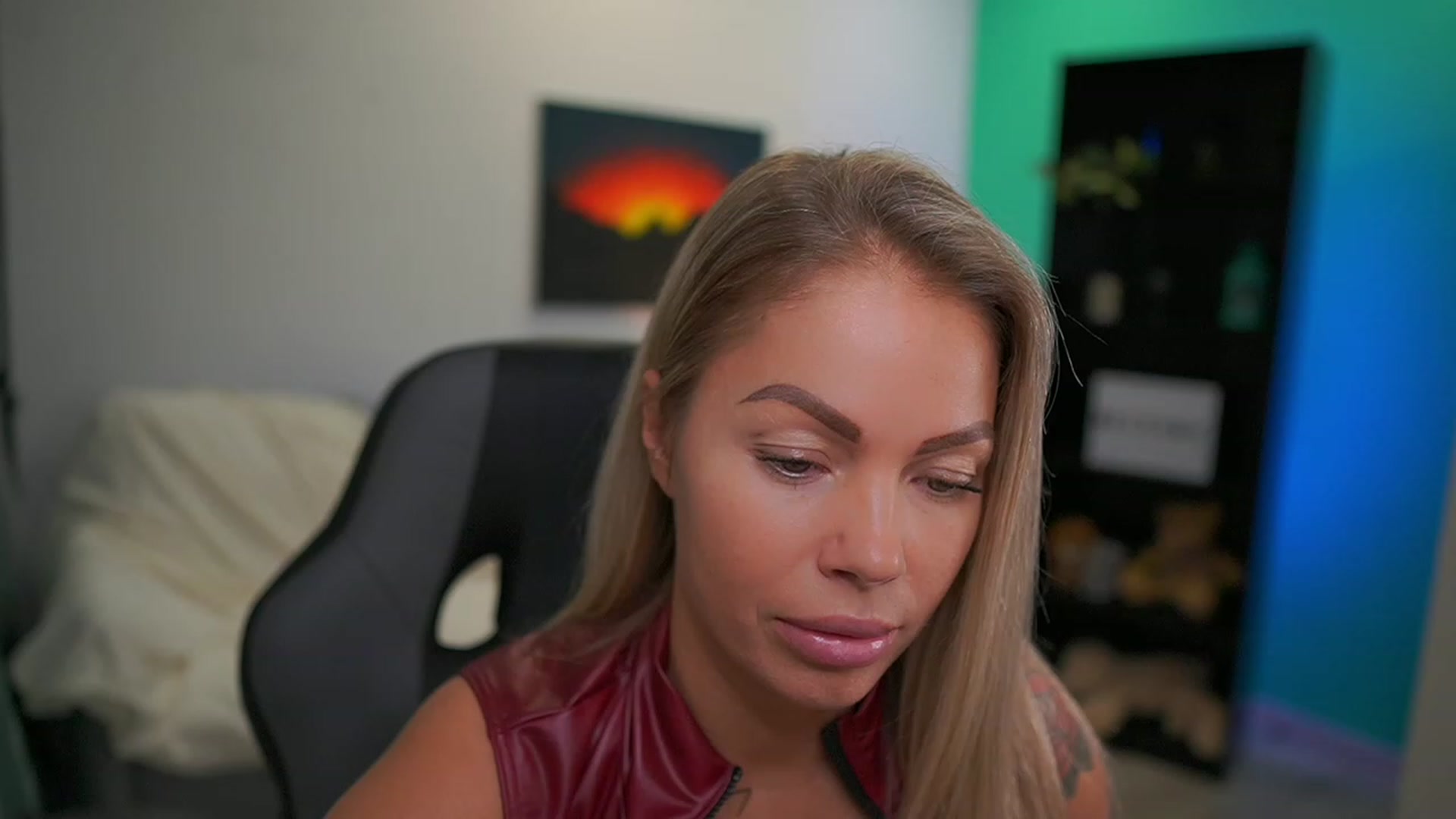 Gallery image thumbnail from MissySlapalot's myfreecams stream on, 12/19/2022, 17:41 image 9 of 20
