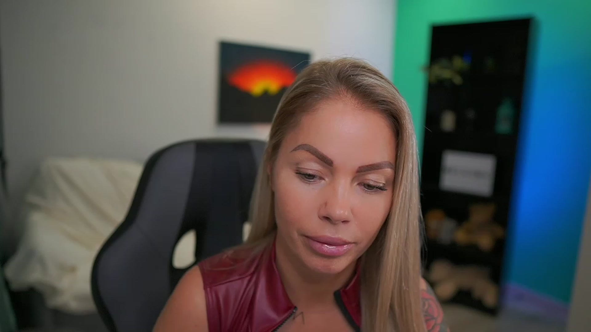 Gallery image thumbnail from MissySlapalot's myfreecams stream on, 12/19/2022, 17:41 image 13 of 20