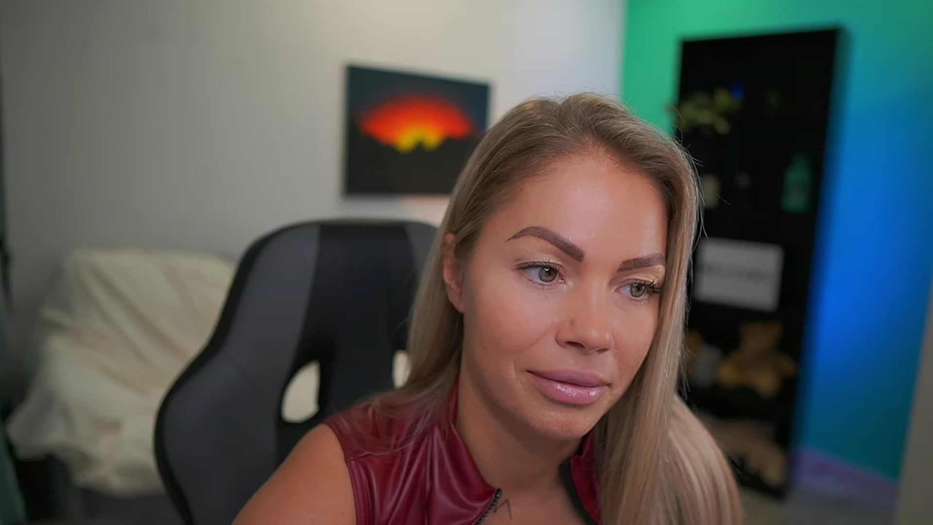 Gallery image thumbnail from MissySlapalot's myfreecams stream on, 12/19/2022, 17:41 image 12 of 20