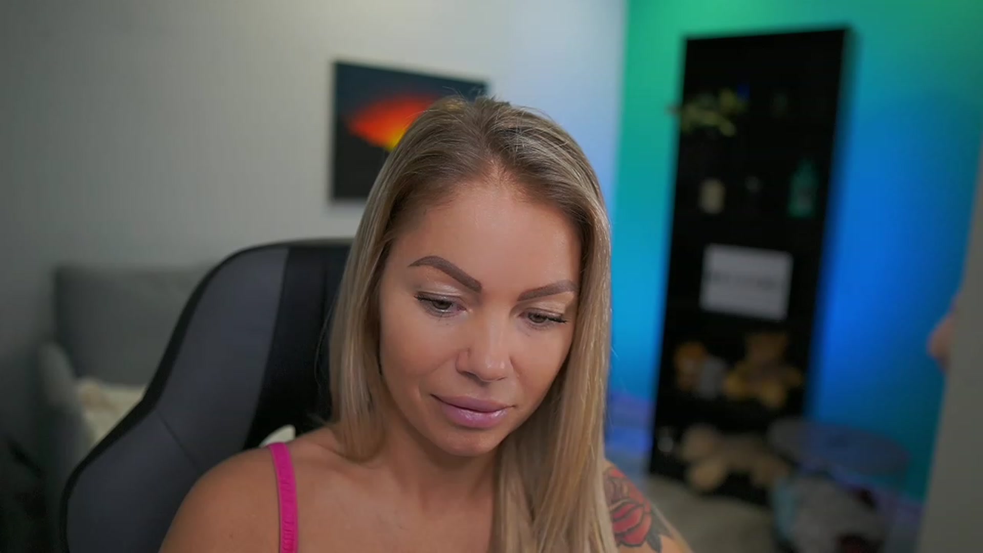 Gallery image thumbnail from MissySlapalot's myfreecams stream on, 12/21/2022, 10:28 image 1 of 20
