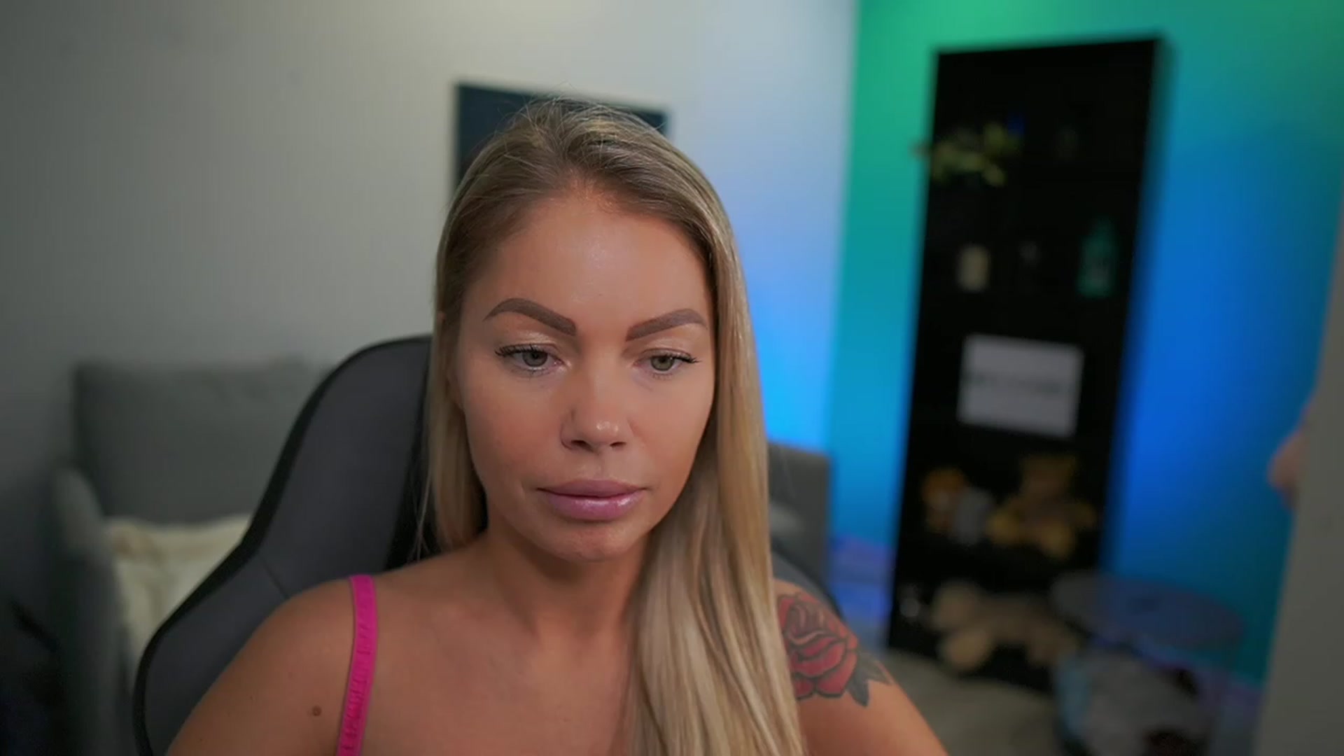 Gallery image thumbnail from MissySlapalot's myfreecams stream on, 12/21/2022, 10:28 image 14 of 20
