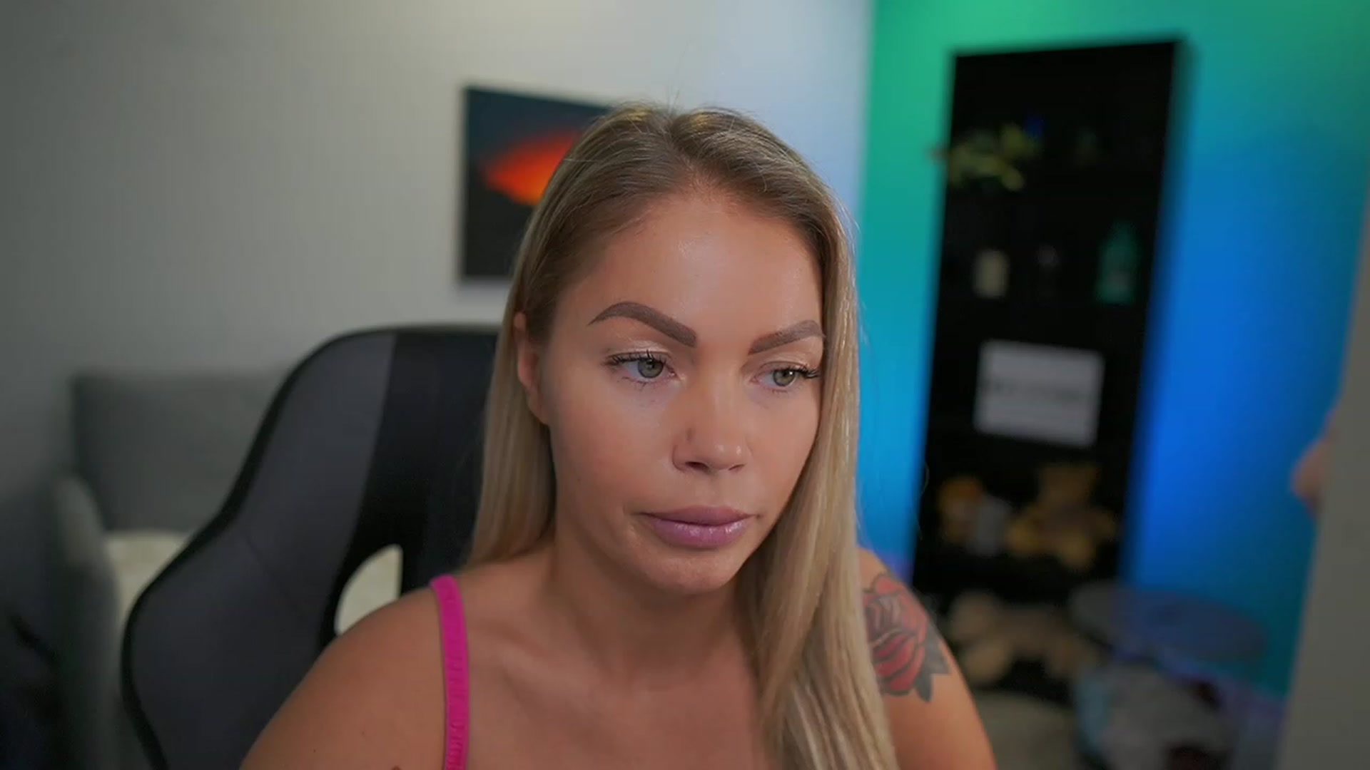 Gallery image thumbnail from MissySlapalot's myfreecams stream on, 12/21/2022, 16:59 image 1 of 20