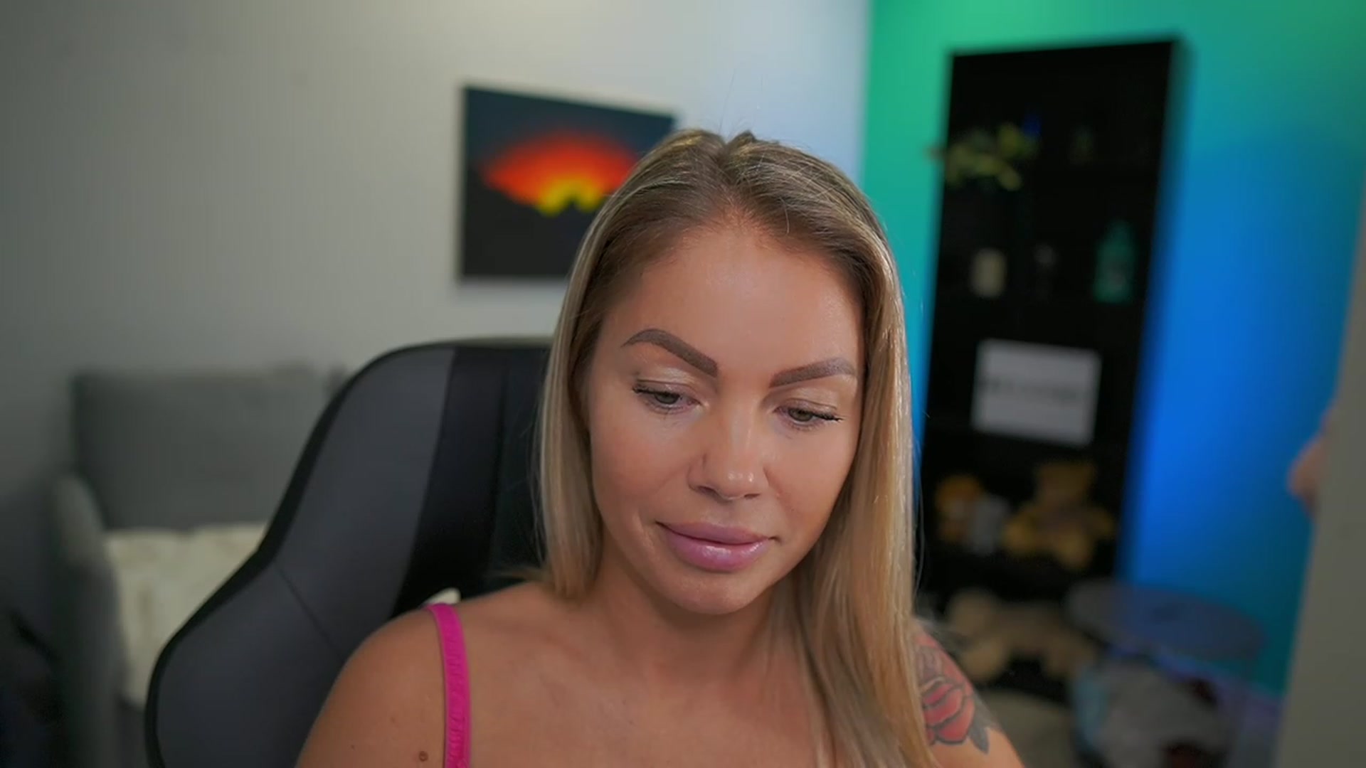 Gallery image thumbnail from MissySlapalot's myfreecams stream on, 12/21/2022, 16:59 image 10 of 20