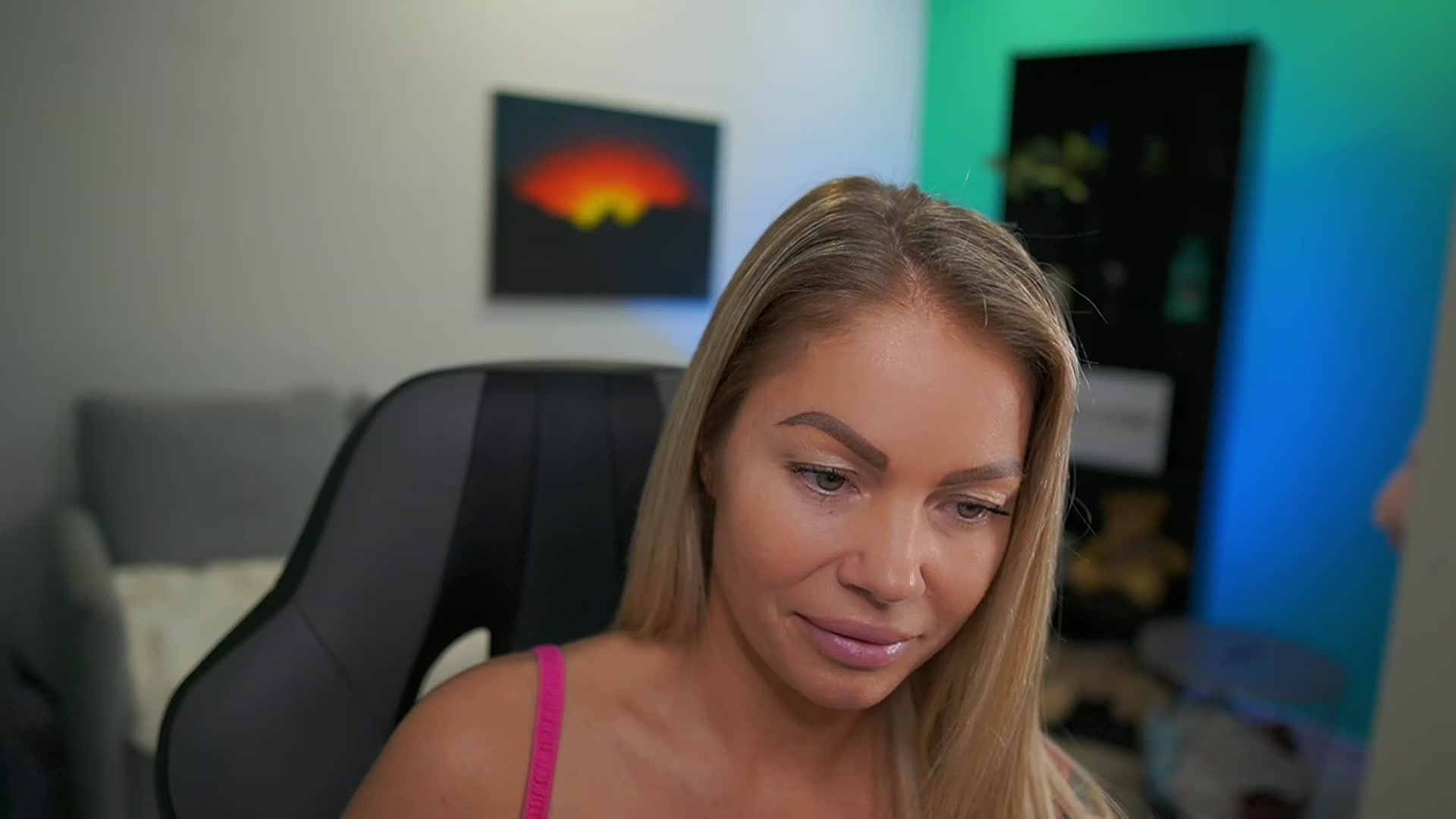 Gallery image thumbnail from MissySlapalot's myfreecams stream on, 12/21/2022, 16:59 image 13 of 20