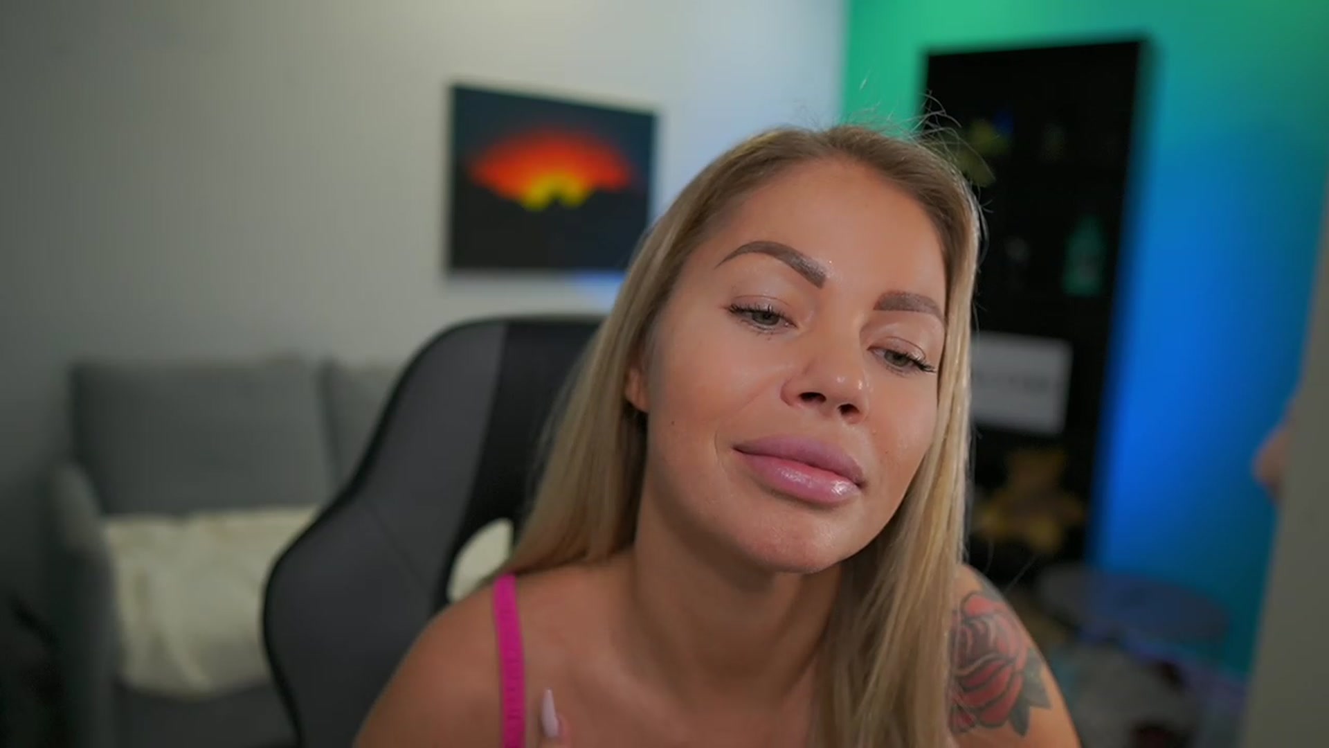 Gallery image thumbnail from MissySlapalot's myfreecams stream on, 12/21/2022, 16:59 image 16 of 20