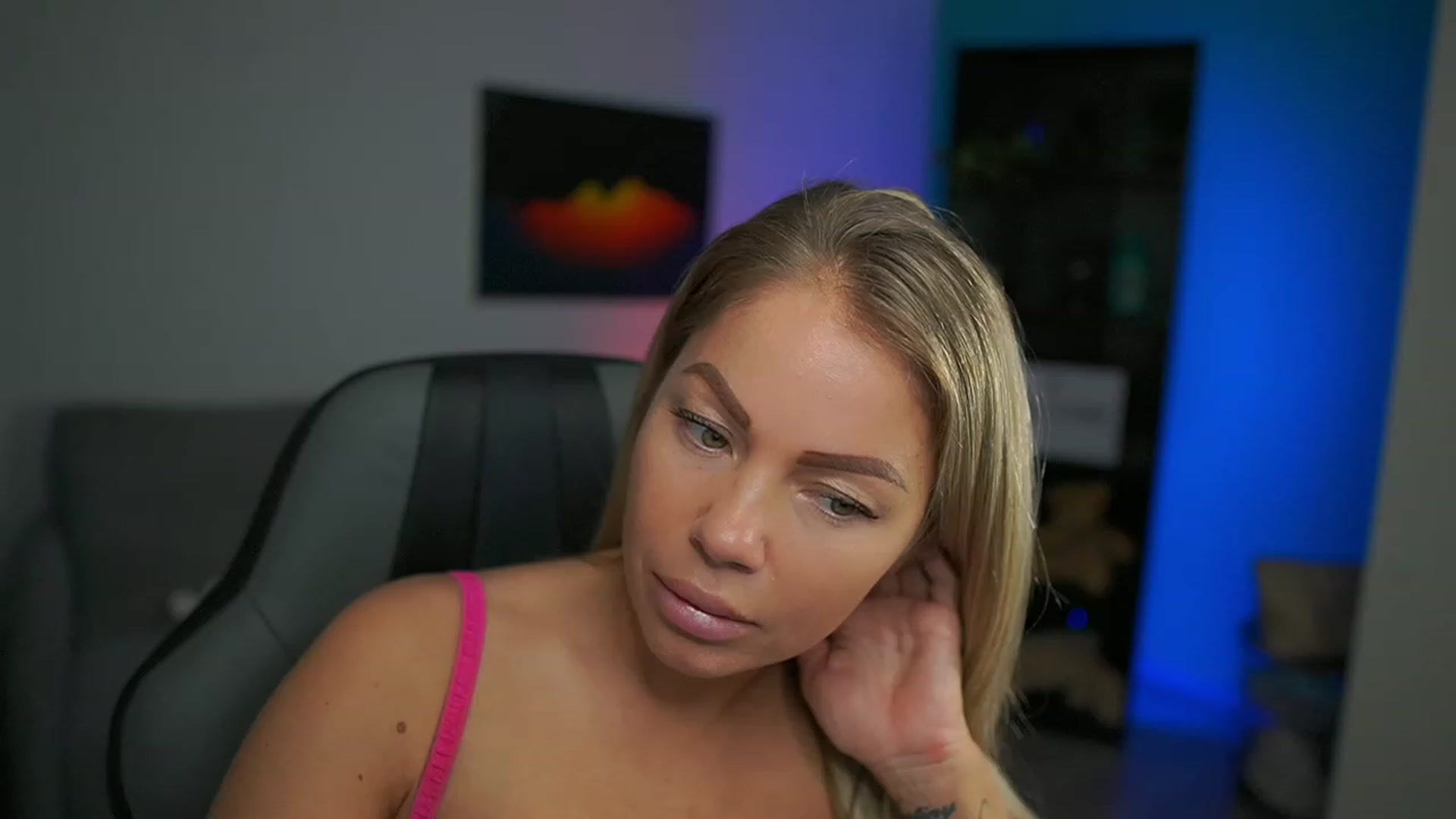 Gallery image thumbnail from MissySlapalot's myfreecams stream on, 01/04/2023, 12:56 image 20 of 20
