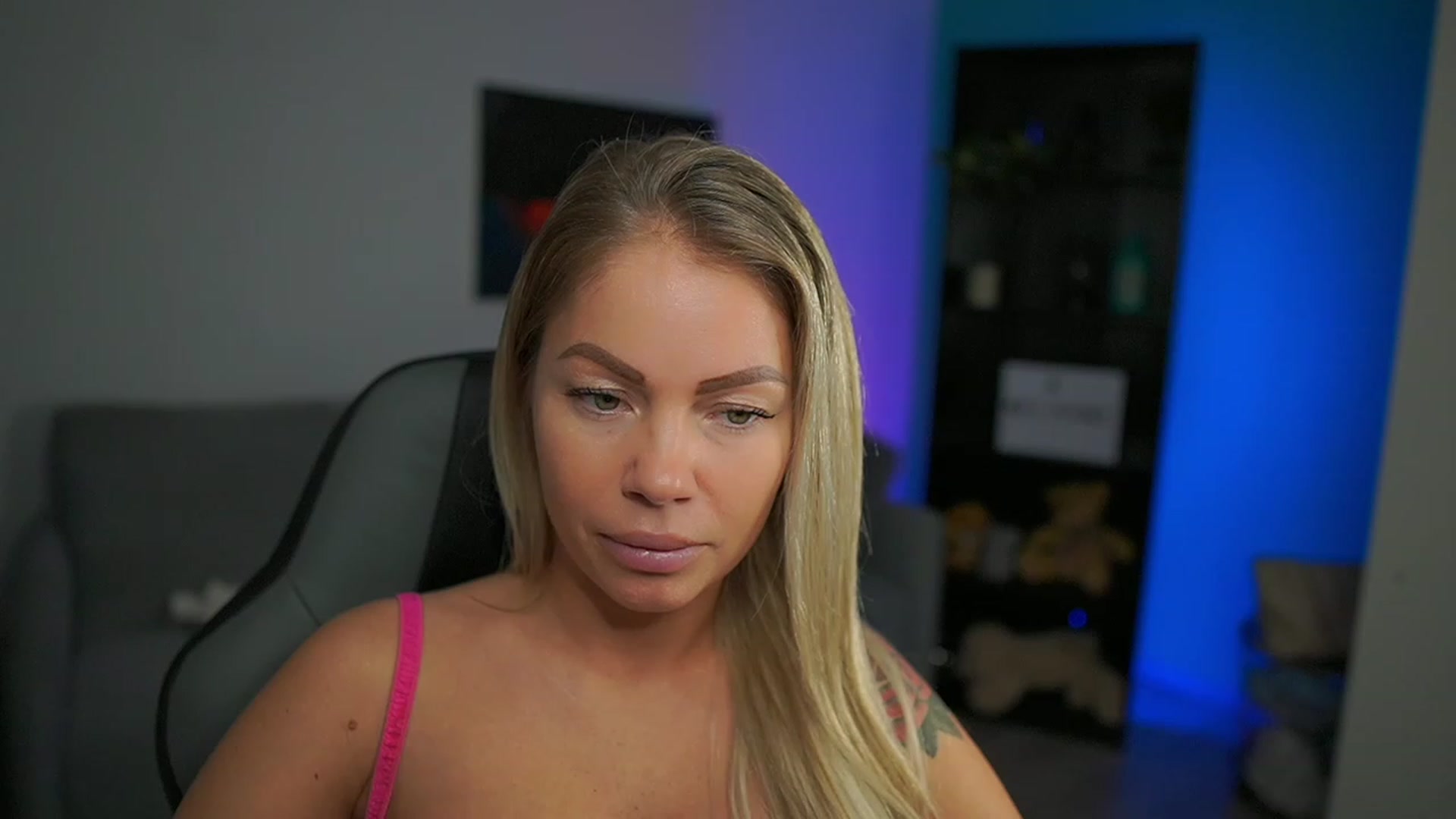 Gallery image thumbnail from MissySlapalot's myfreecams stream on, 01/04/2023, 12:56 image 4 of 20