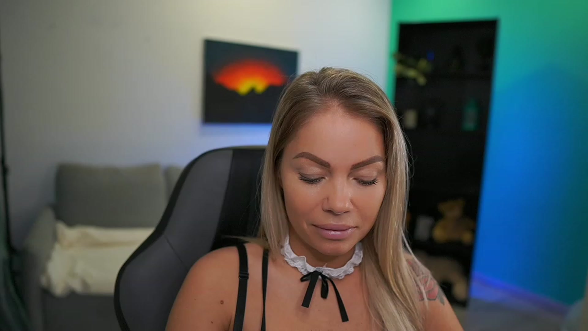 Gallery image thumbnail from MissySlapalot's myfreecams stream on, 01/17/2023, 09:21 image 15 of 20