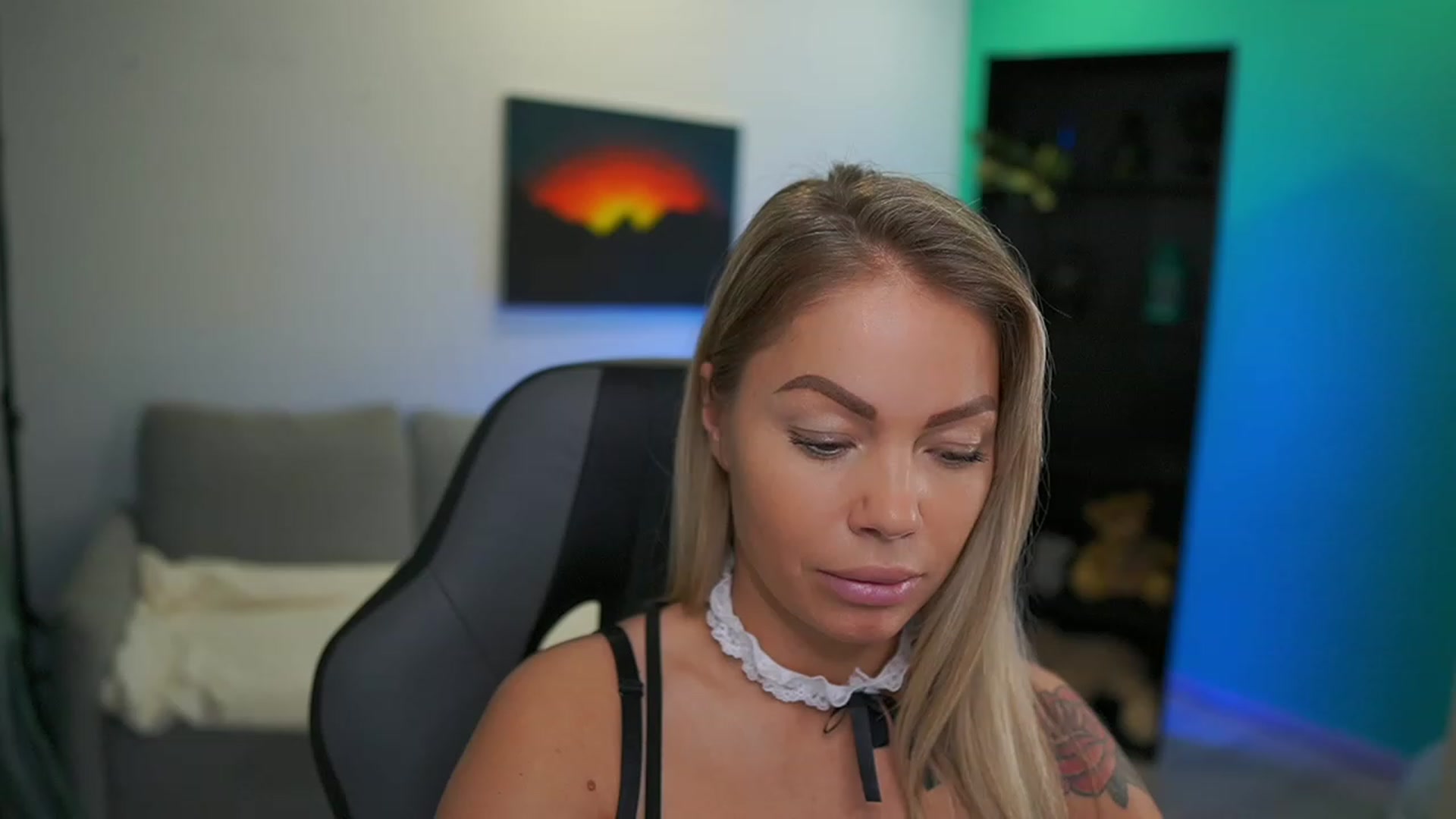 Gallery image thumbnail from MissySlapalot's myfreecams stream on, 01/17/2023, 11:43 image 3 of 20