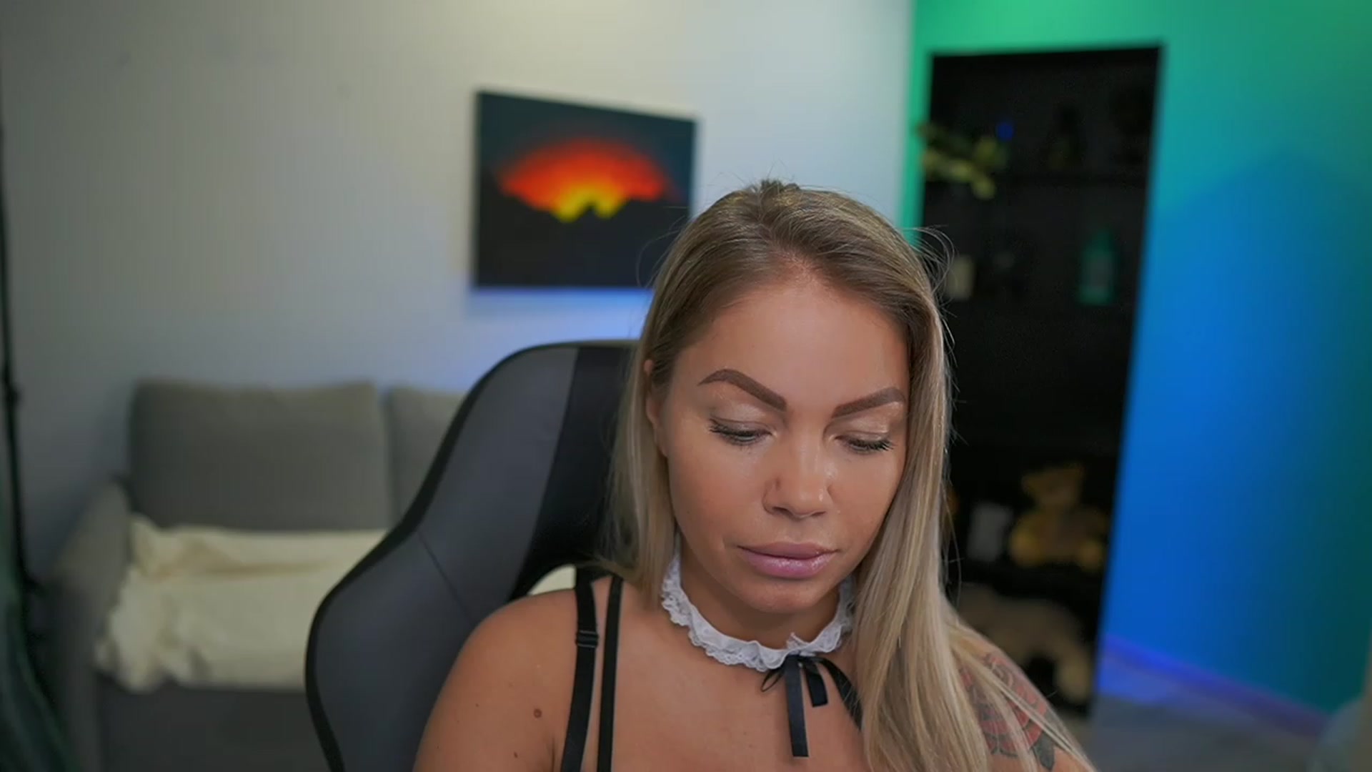 Gallery image thumbnail from MissySlapalot's myfreecams stream on, 01/17/2023, 11:43 image 4 of 20