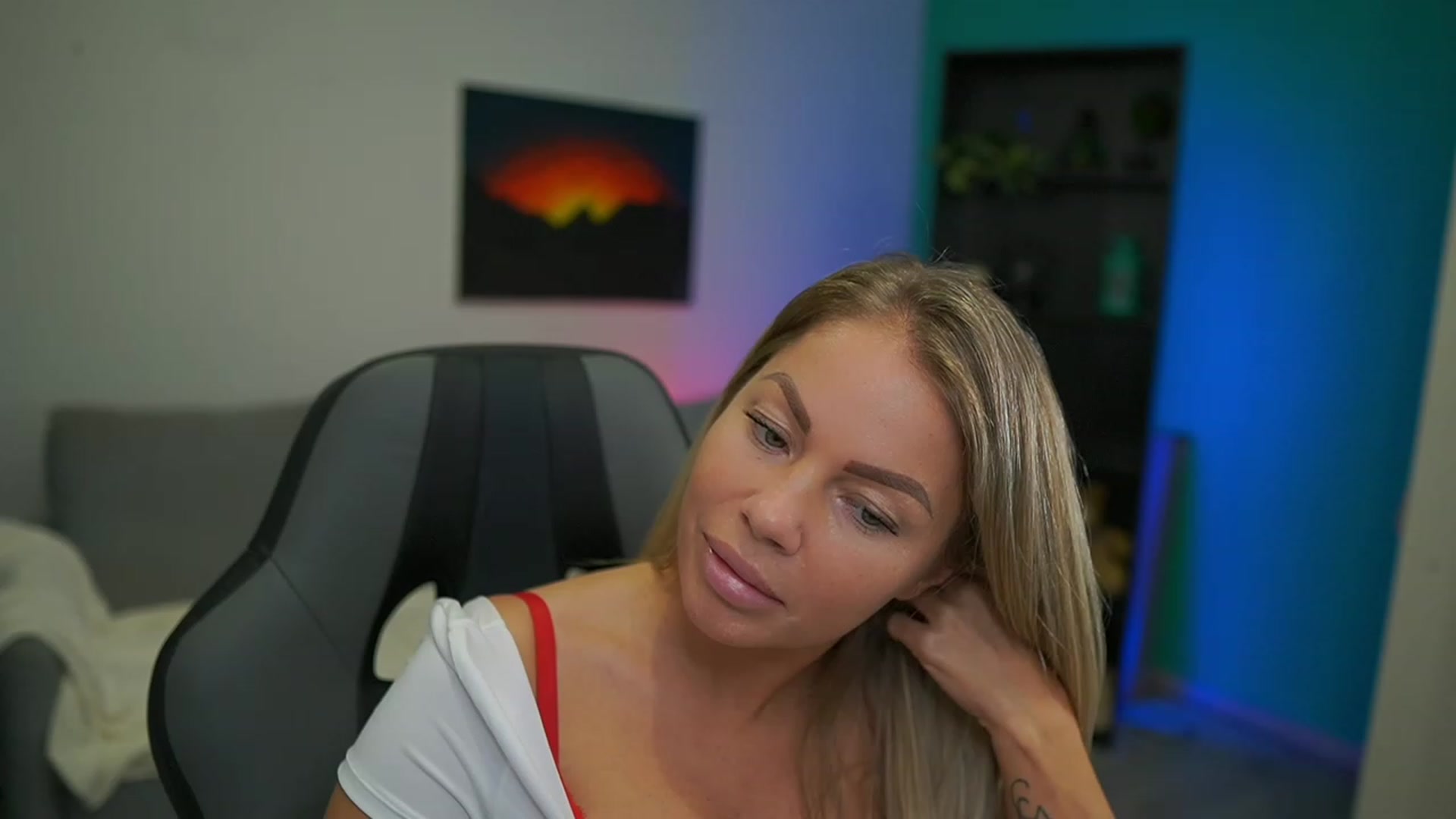 Gallery image thumbnail from MissySlapalot's myfreecams stream on, 01/18/2023, 17:56 image 10 of 20