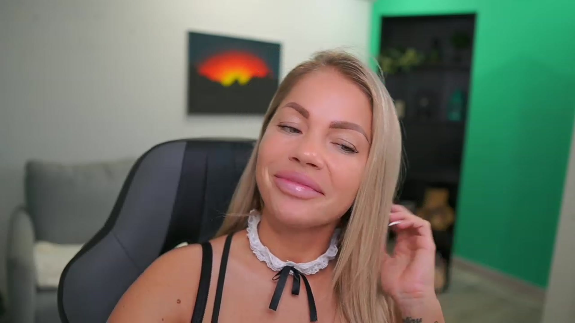 Gallery image thumbnail from MissySlapalot's myfreecams stream on, 01/25/2023, 15:57 image 13 of 20
