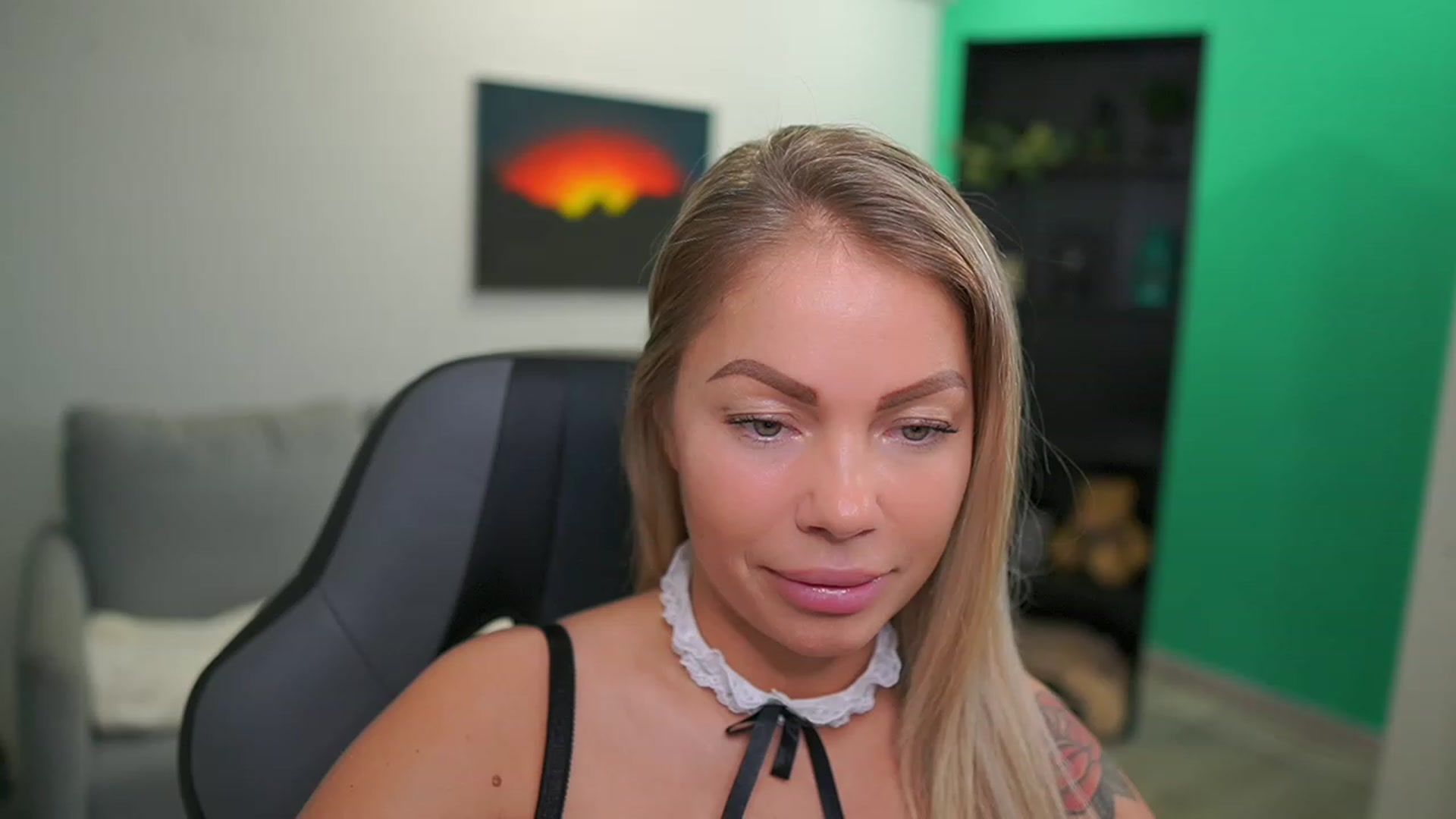 Gallery image thumbnail from MissySlapalot's myfreecams stream on, 01/25/2023, 17:22 image 12 of 20