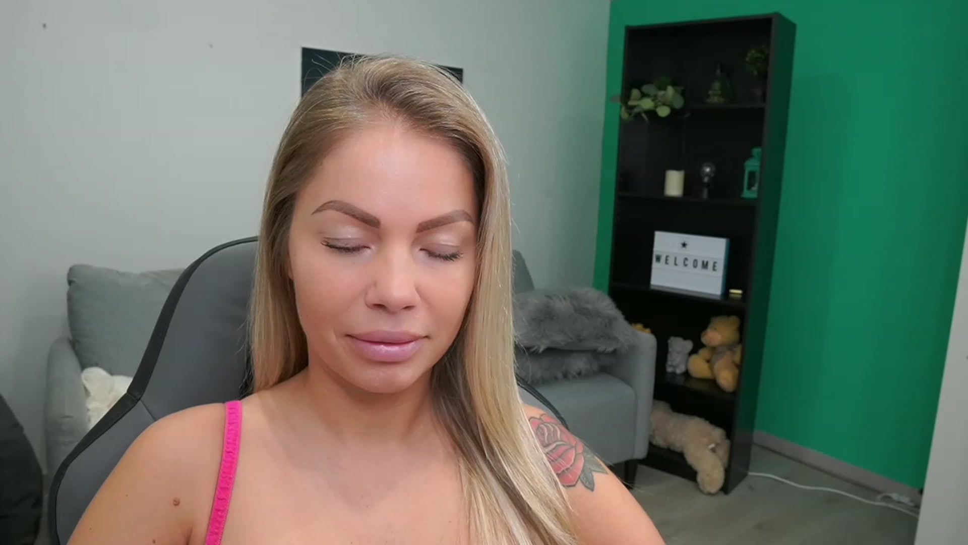 Gallery image thumbnail from MissySlapalot's myfreecams stream on, 02/01/2023, 09:09 image 6 of 20