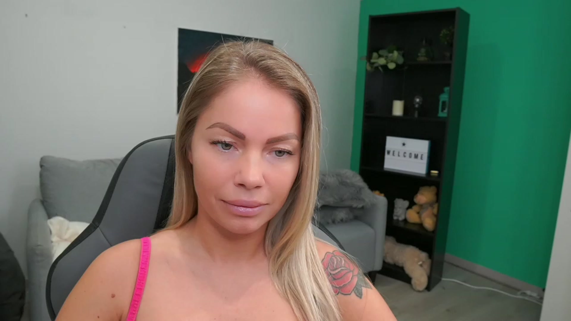 Gallery image thumbnail from MissySlapalot's myfreecams stream on, 02/01/2023, 11:16 image 10 of 20