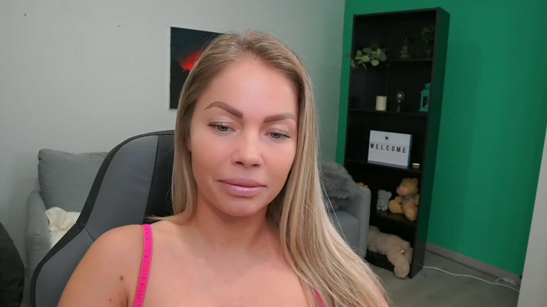 Gallery image thumbnail from MissySlapalot's myfreecams stream on, 02/01/2023, 11:16 image 8 of 20