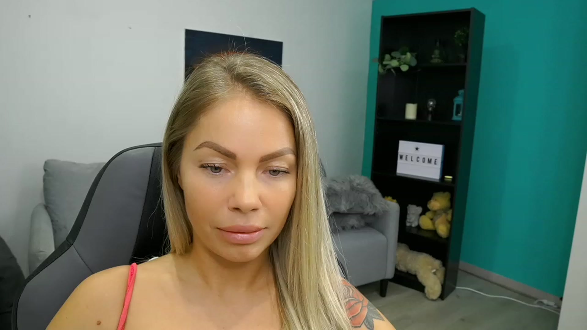 Gallery image thumbnail from MissySlapalot's myfreecams stream on, 02/01/2023, 17:49 image 18 of 20